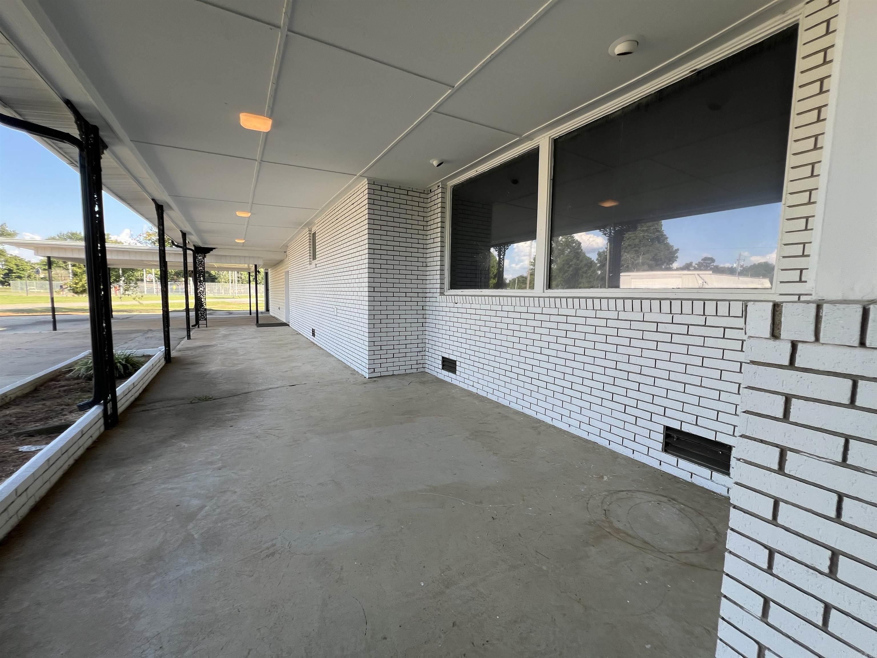 115 N Crest Trumann, AR 72472