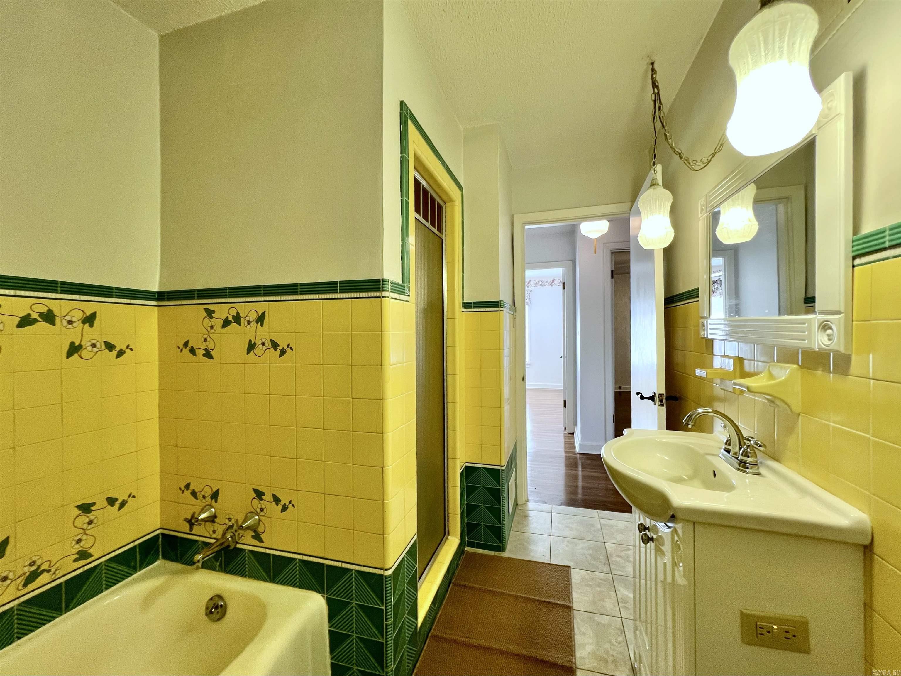 115 N Crest Trumann, AR 72472