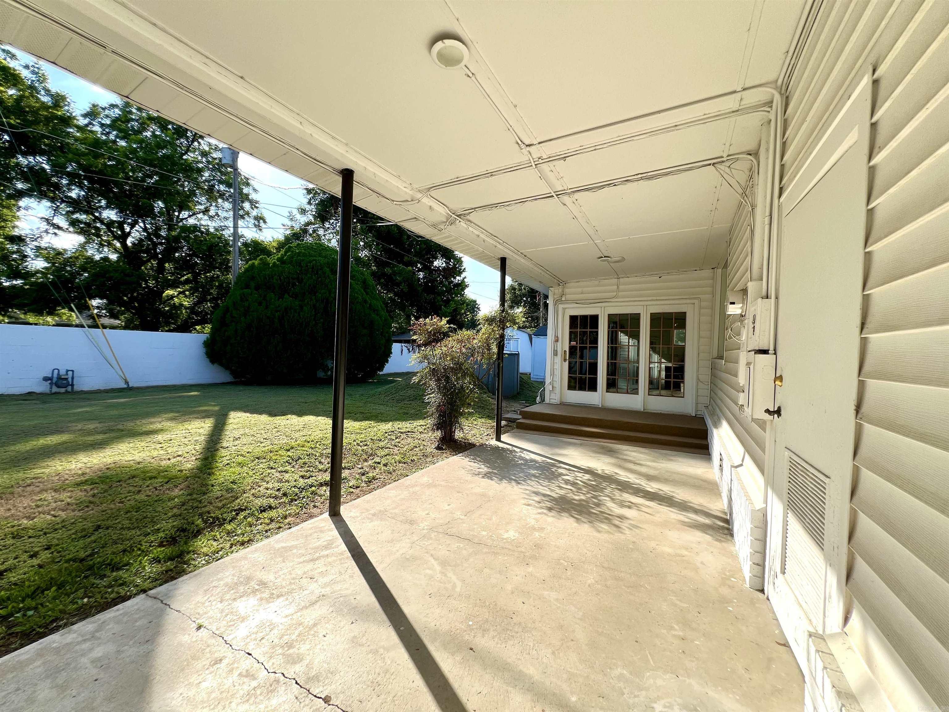 115 N Crest Trumann, AR 72472