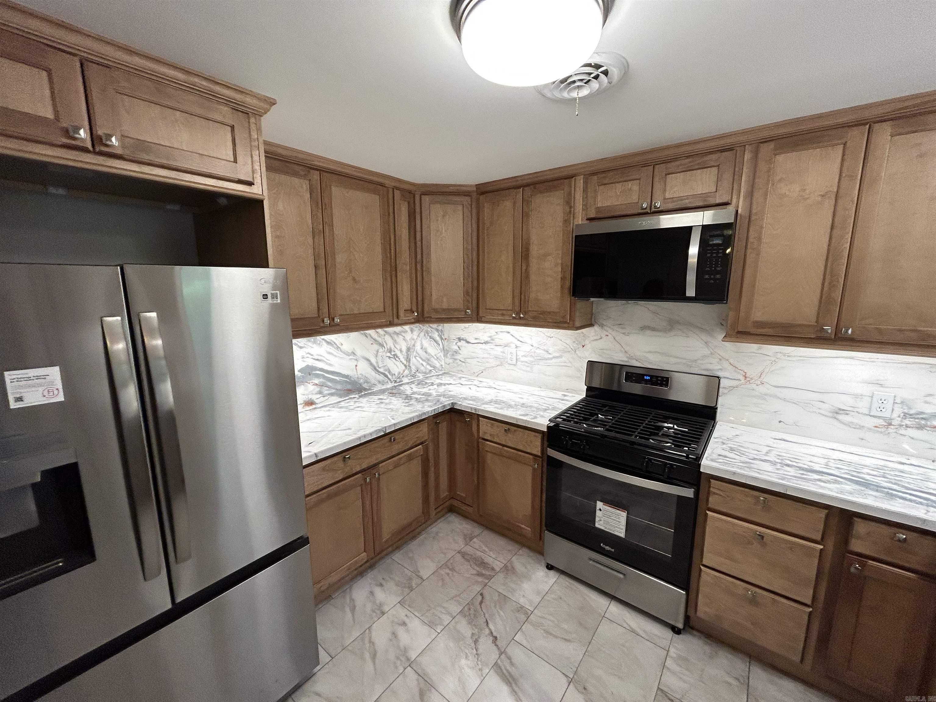 1102 N Lowe St  Stuttgart, AR