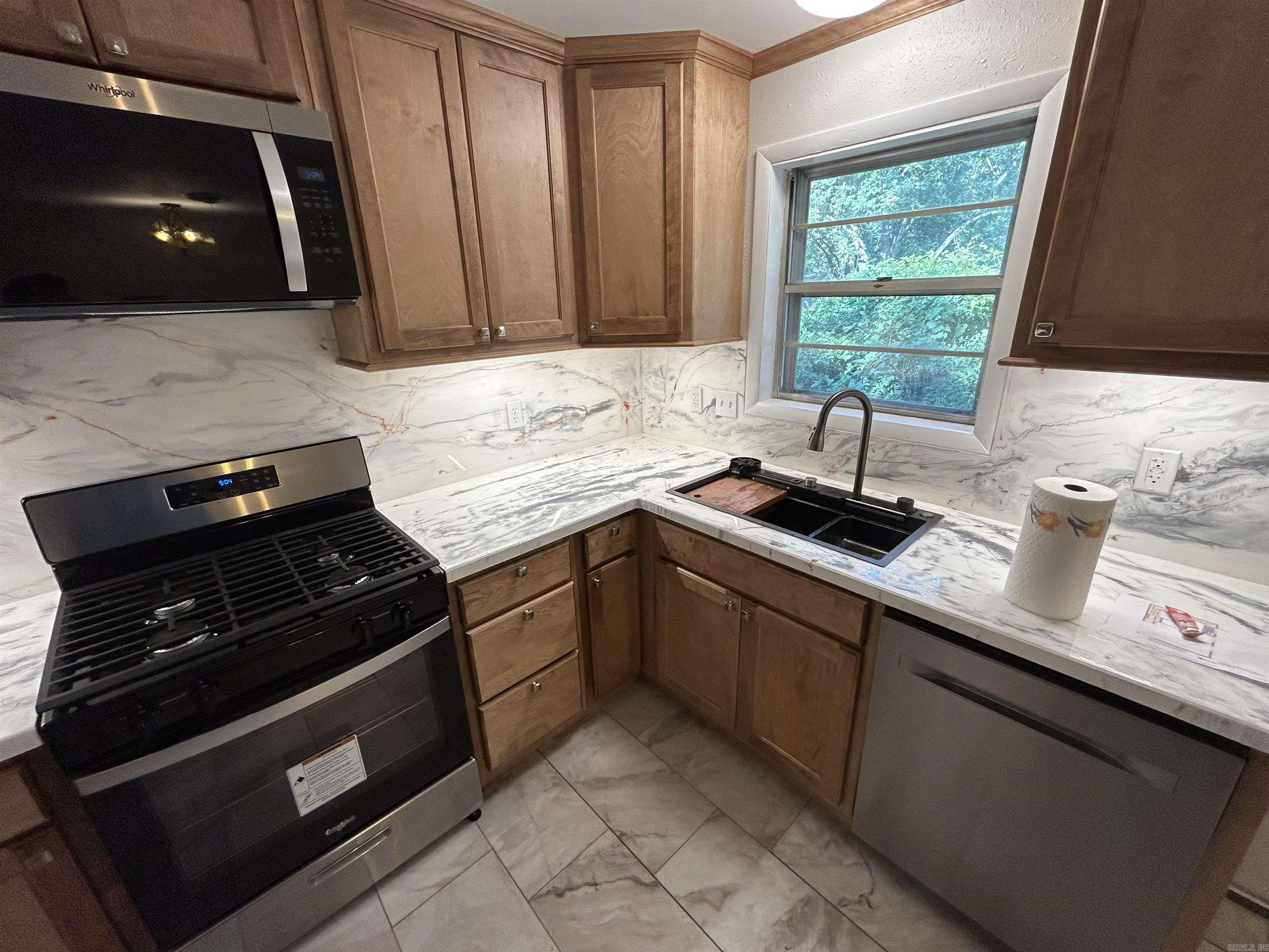 1102 N Lowe St  Stuttgart, AR