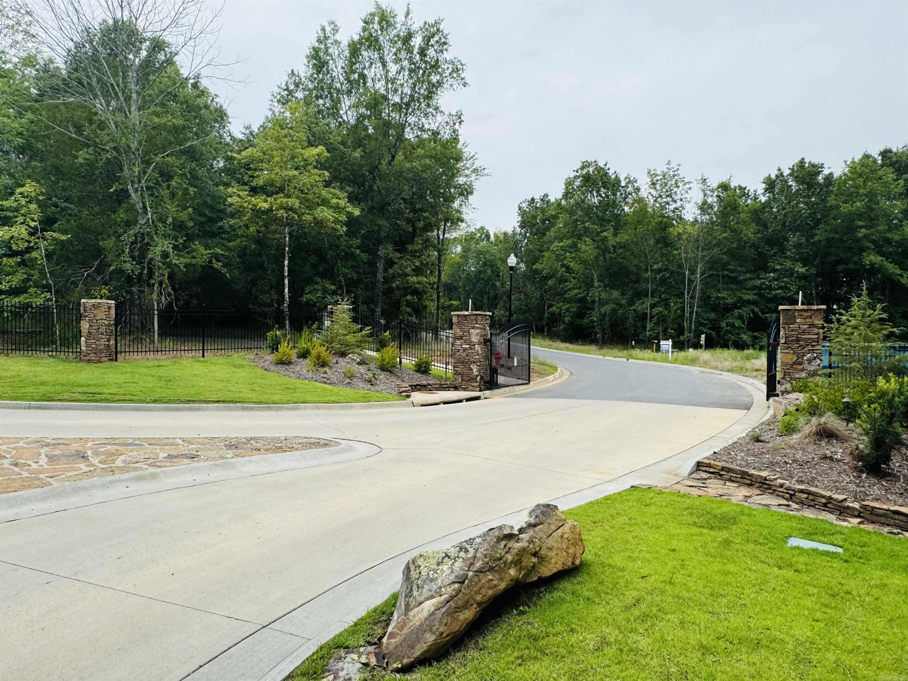 320 DEVOE BEND DRIVE  Maumelle, AR