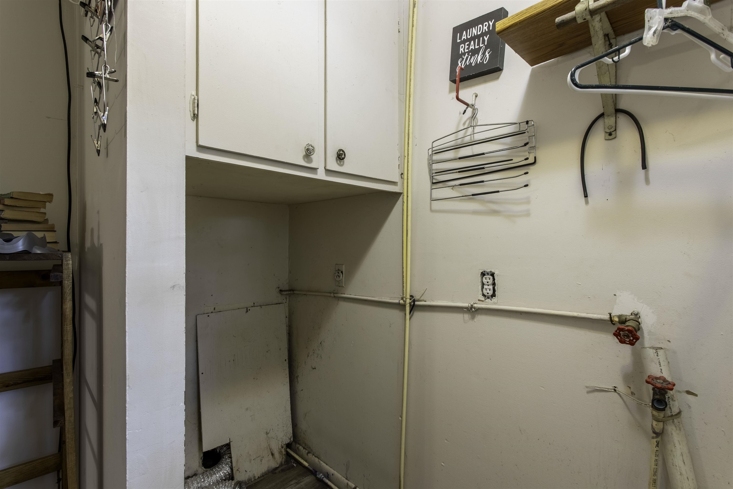 1 Lawrence 244 Road Powhatan, AR 72458