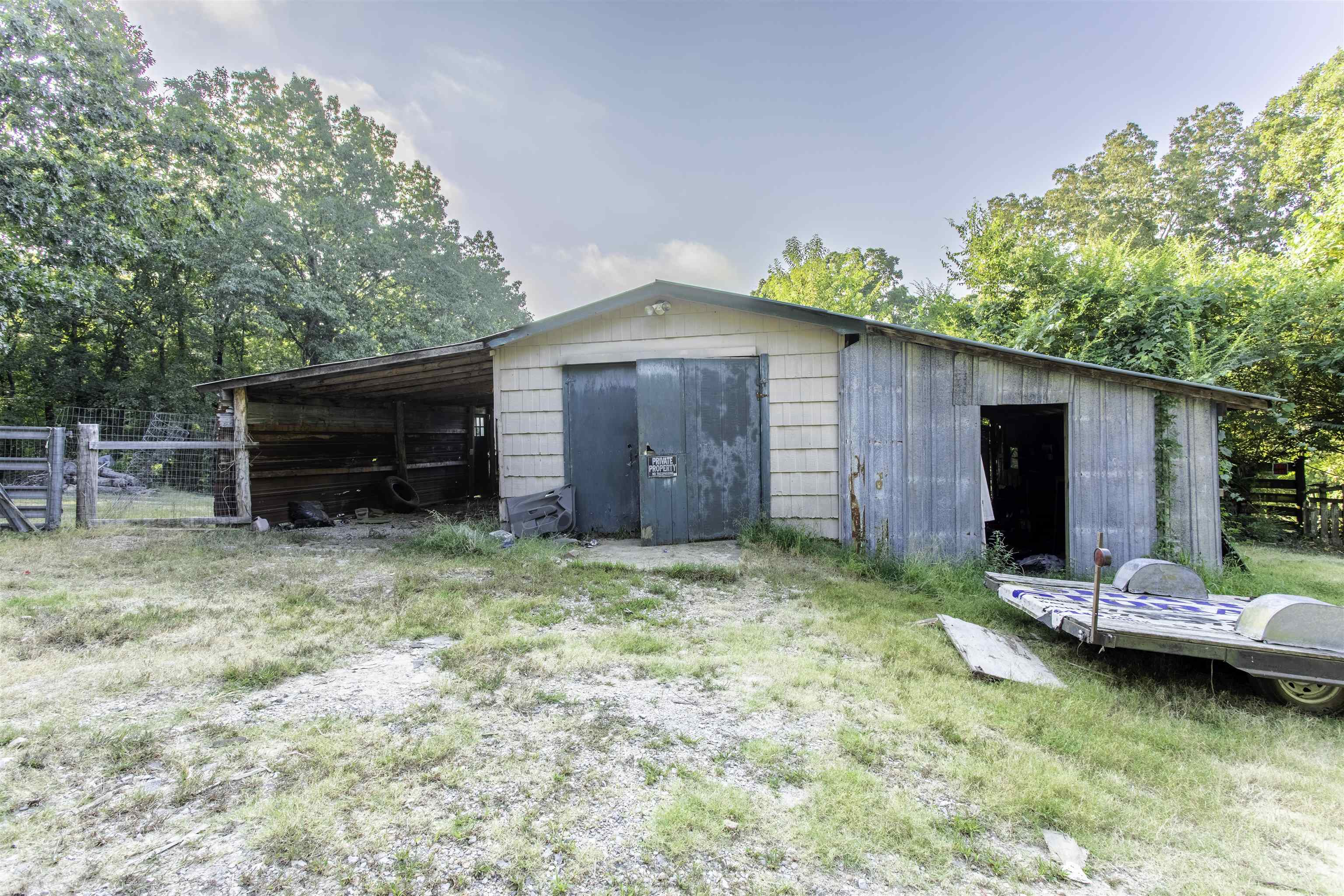 1 Lawrence 244 Road Powhatan, AR 72458