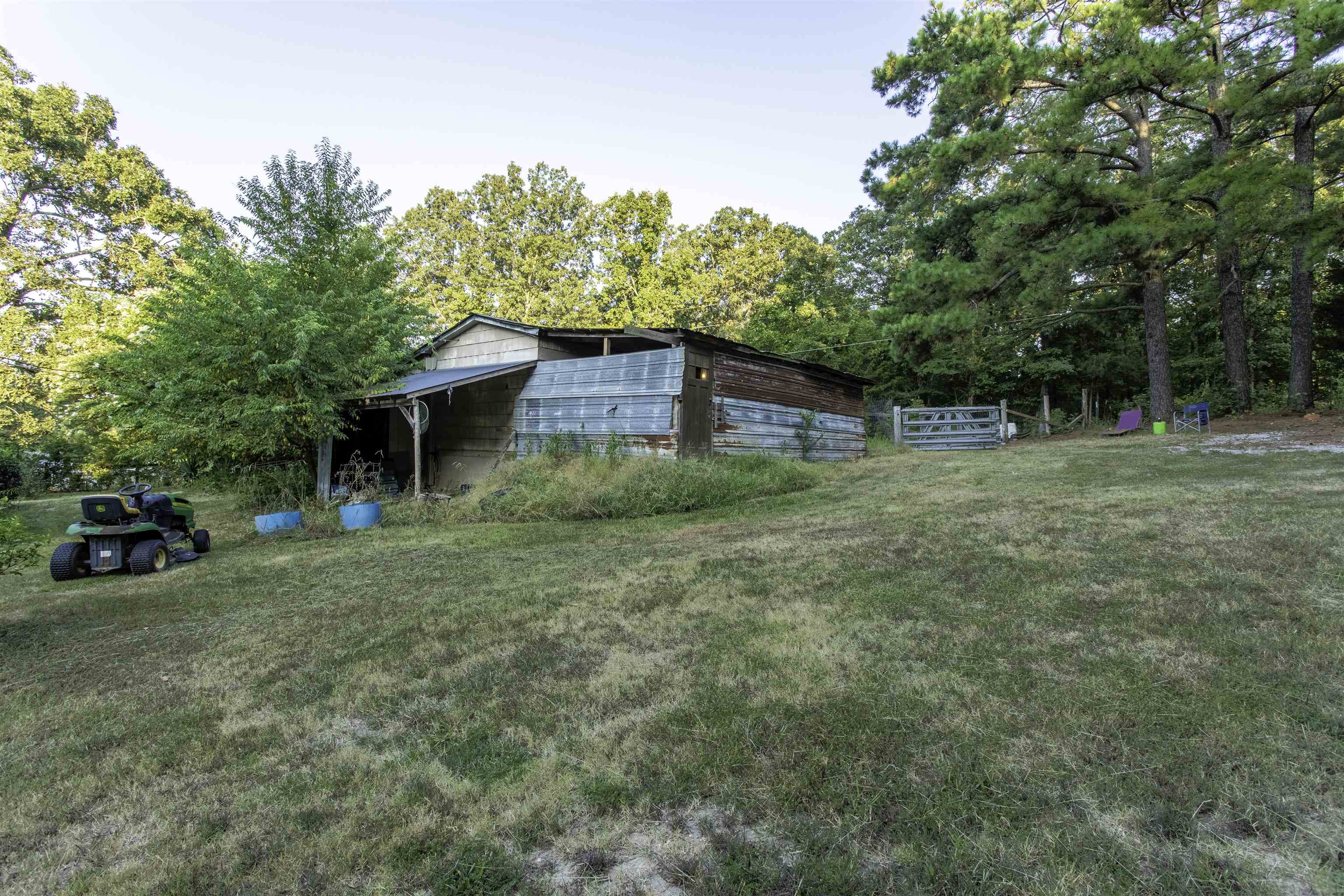 1 Lawrence 244 Road Powhatan, AR 72458