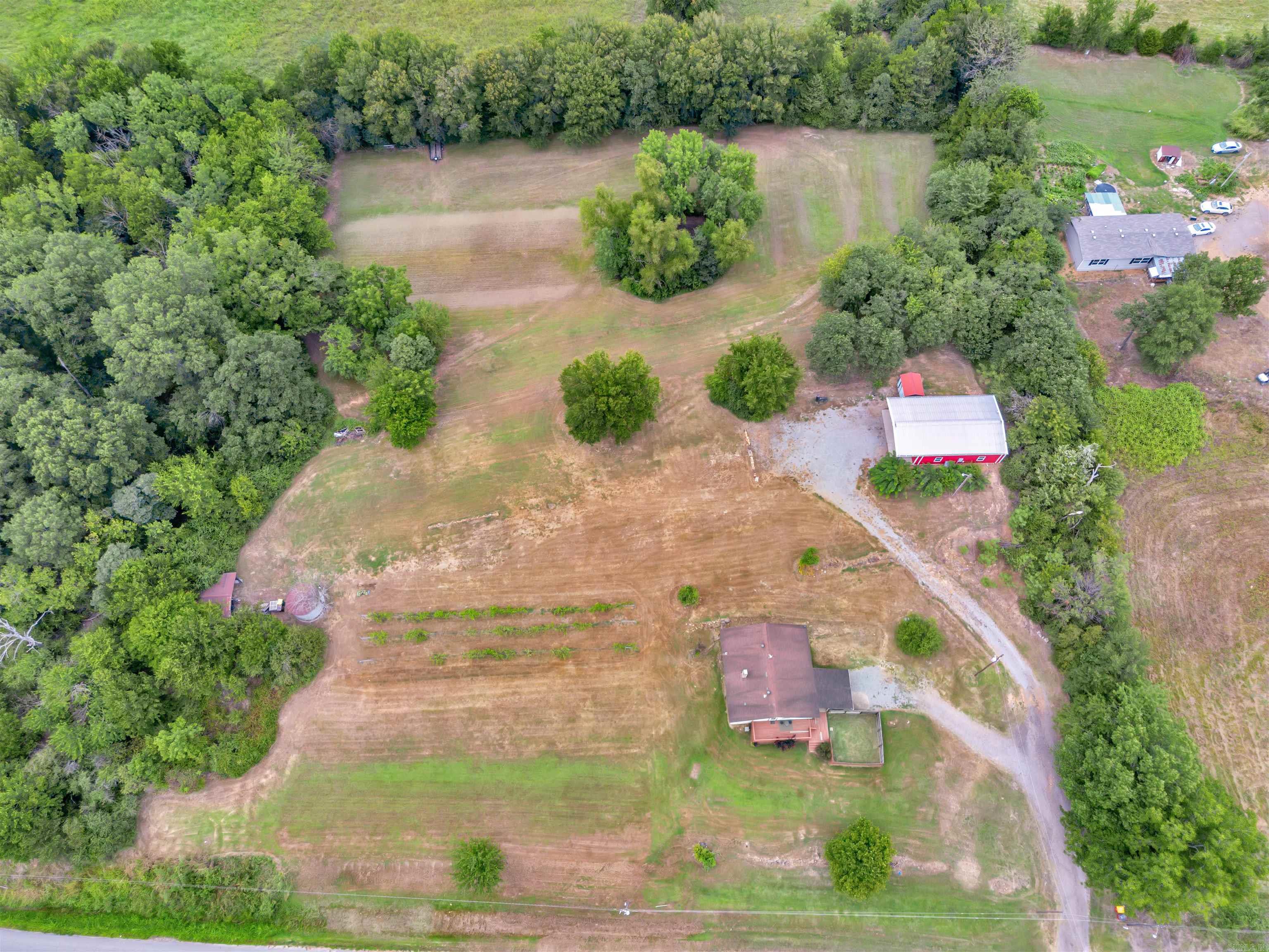 99 Sandtown Road Morrilton, AR 72110