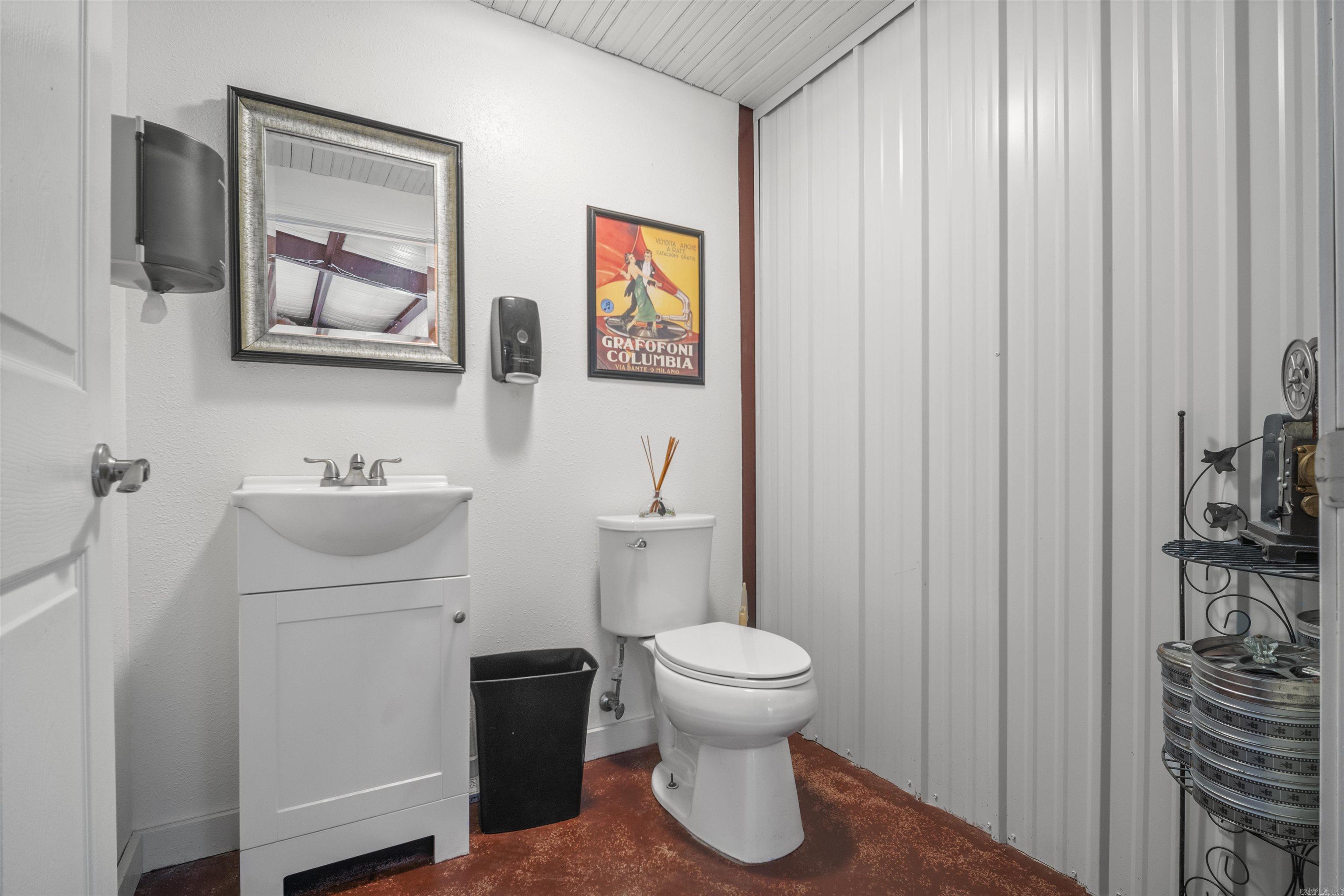 99 Sandtown Road Morrilton, AR 72110