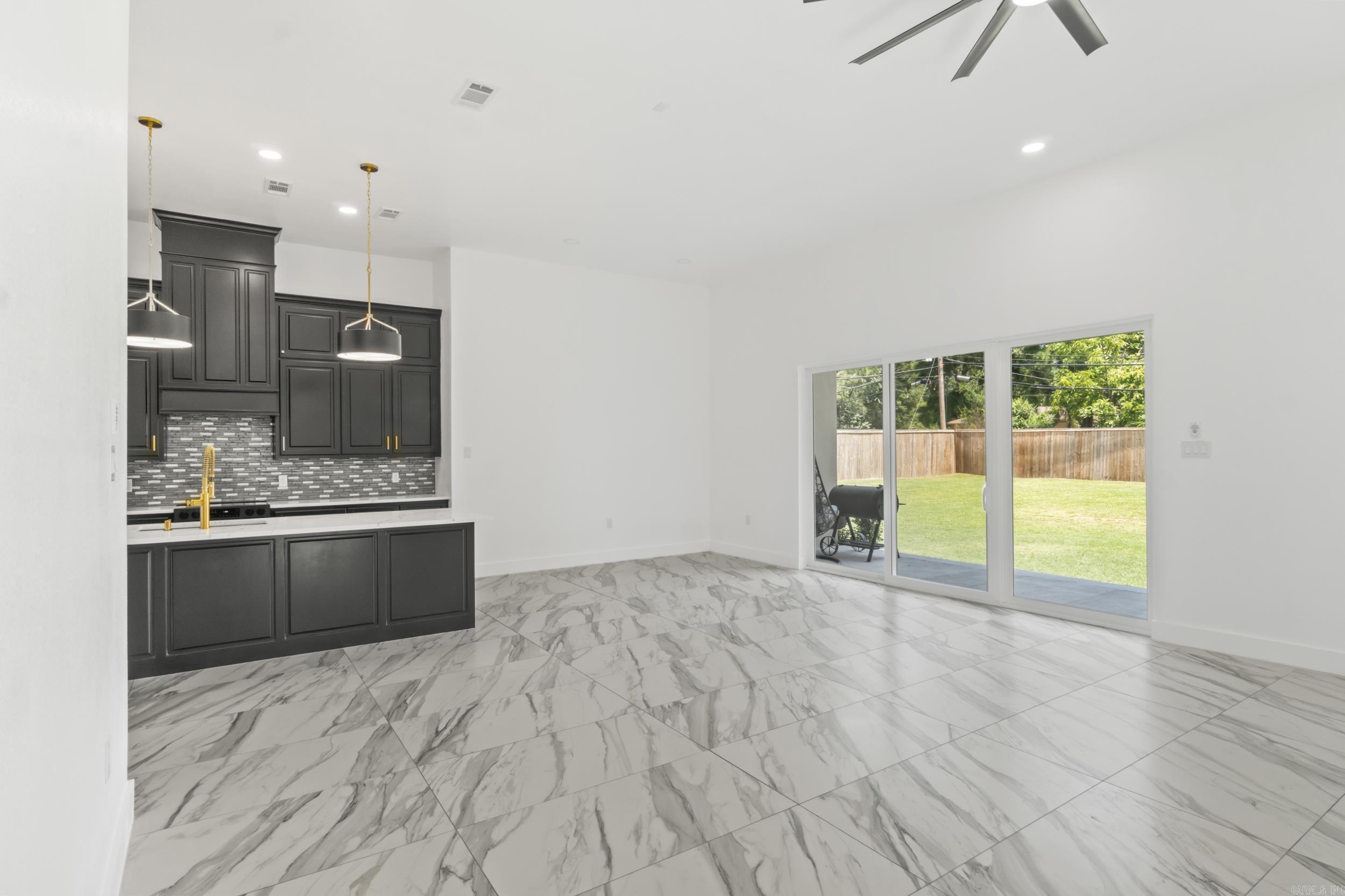 203 N Jeff Davis Avenue Jacksonville, AR 72076