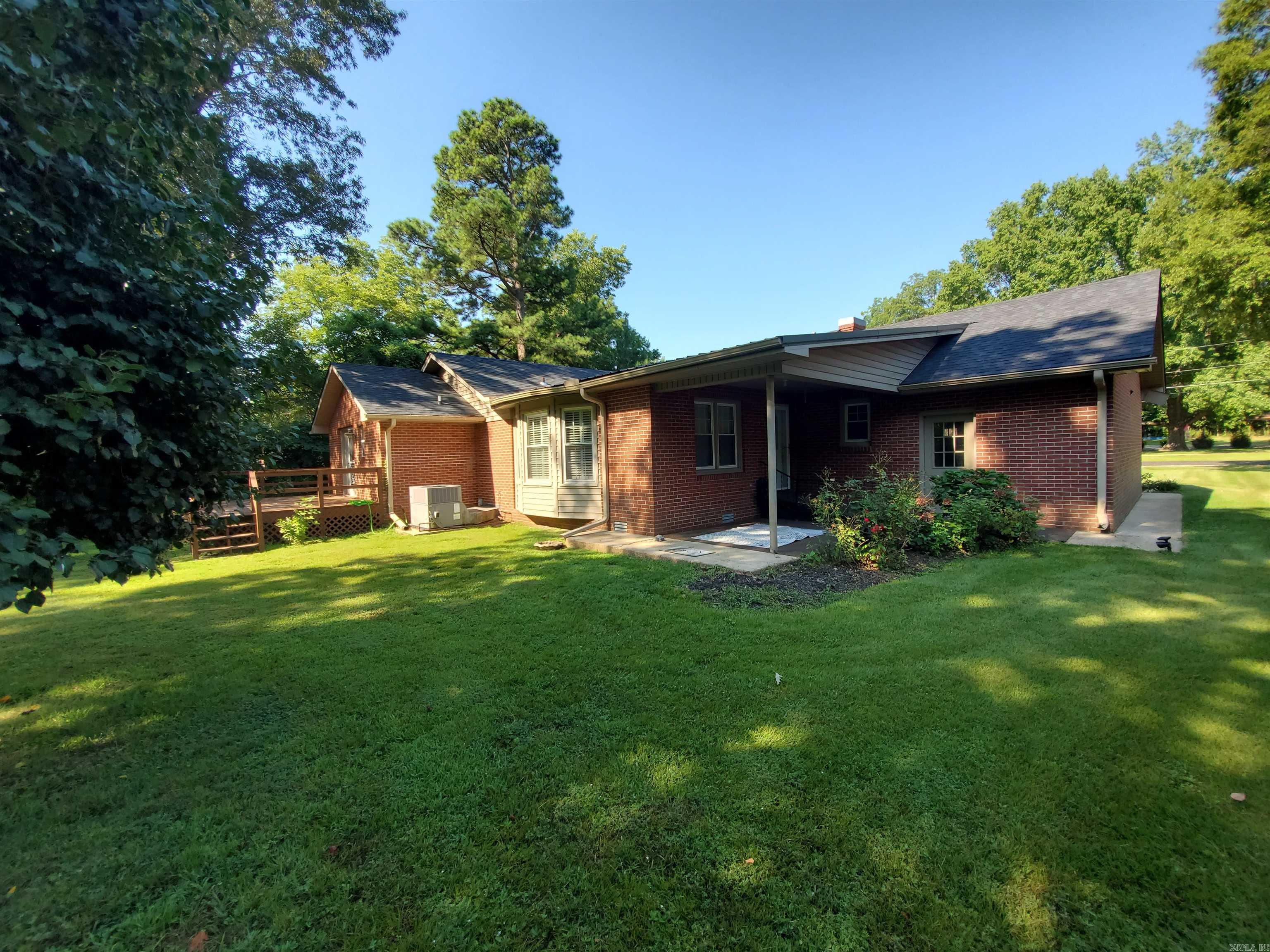 305 N 8th  Piggott, AR