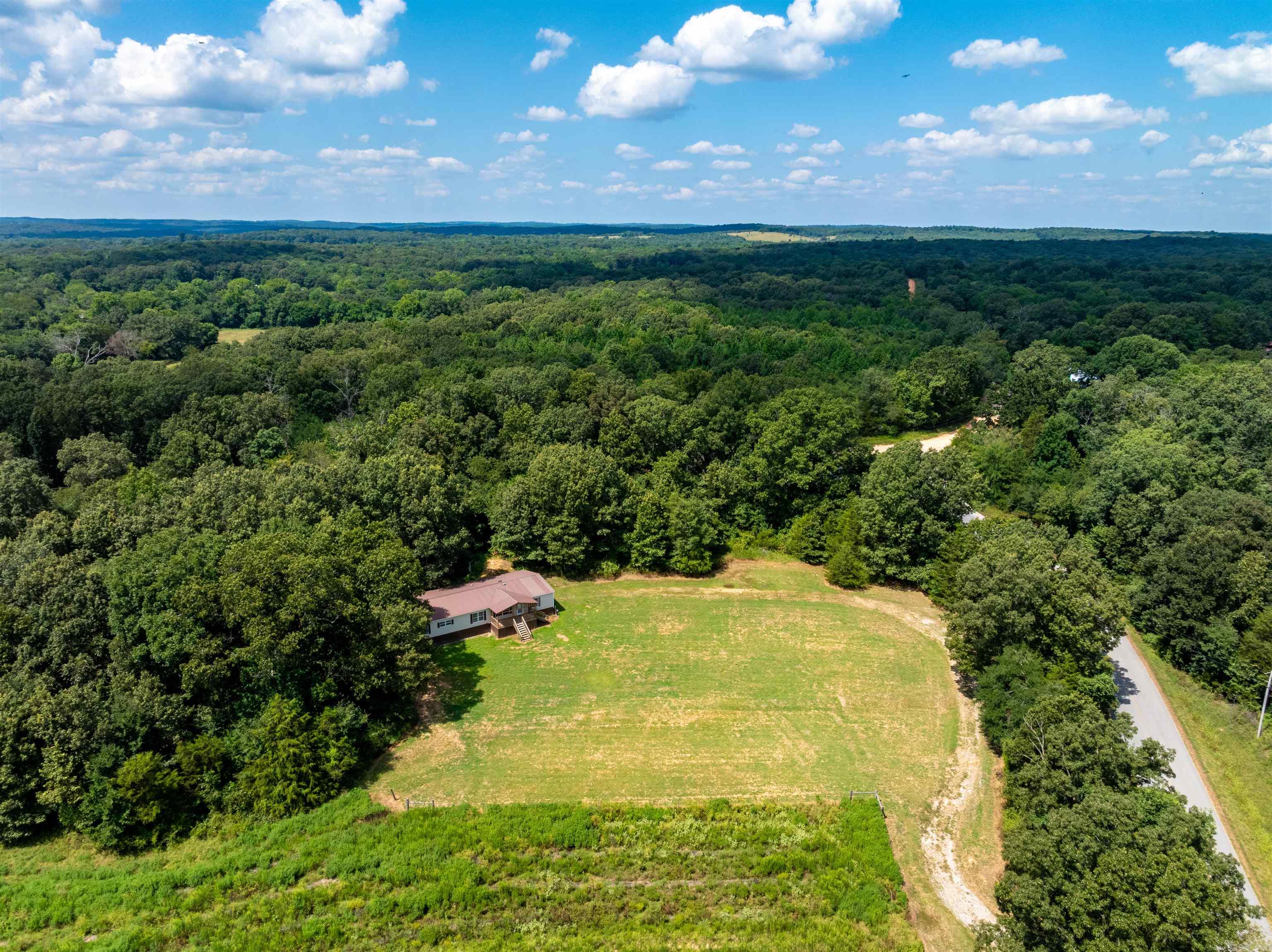 1046 Grange Rd  Cave City, AR