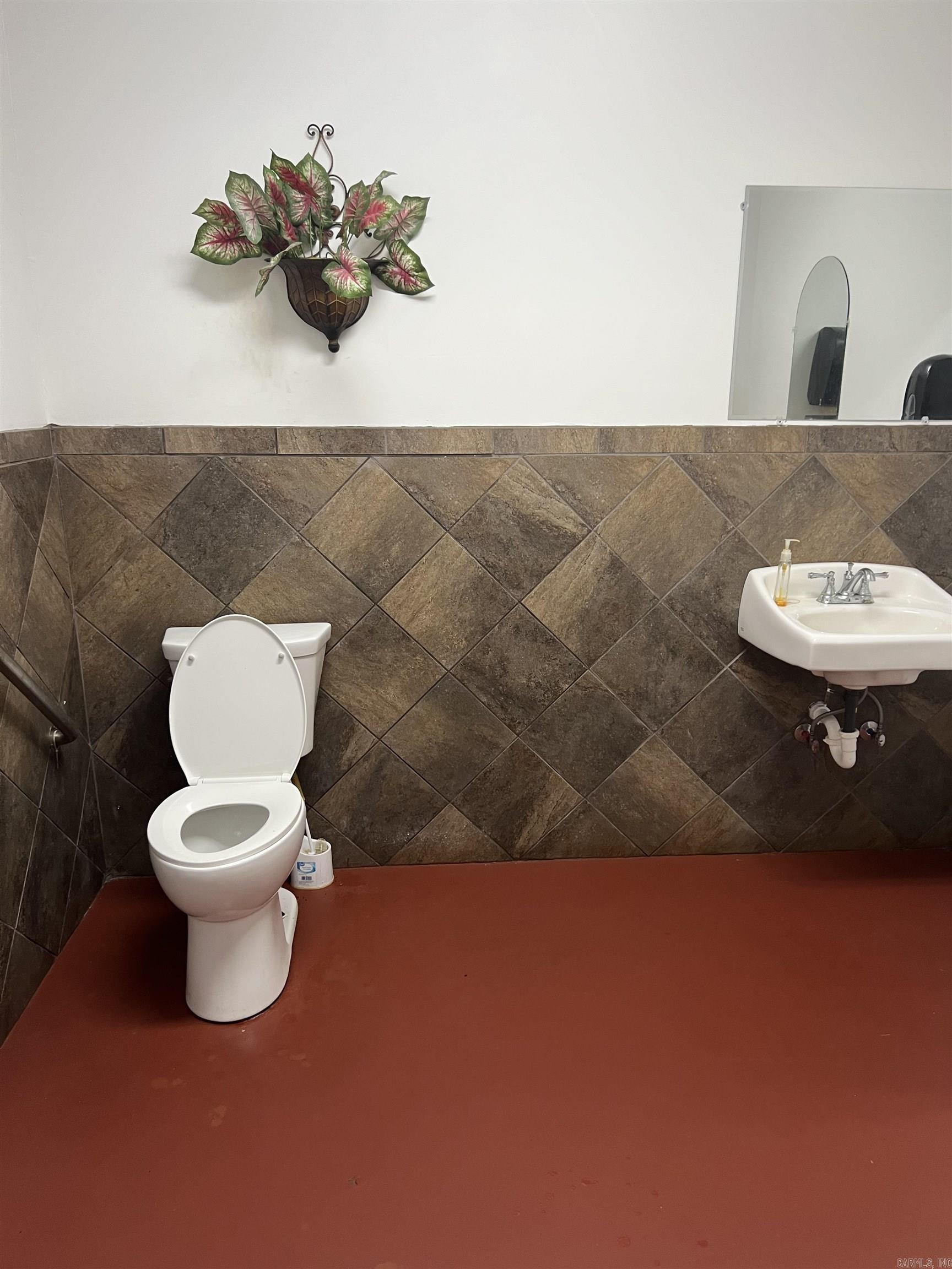 402 E Martin Luther King Dr  Madison, AR