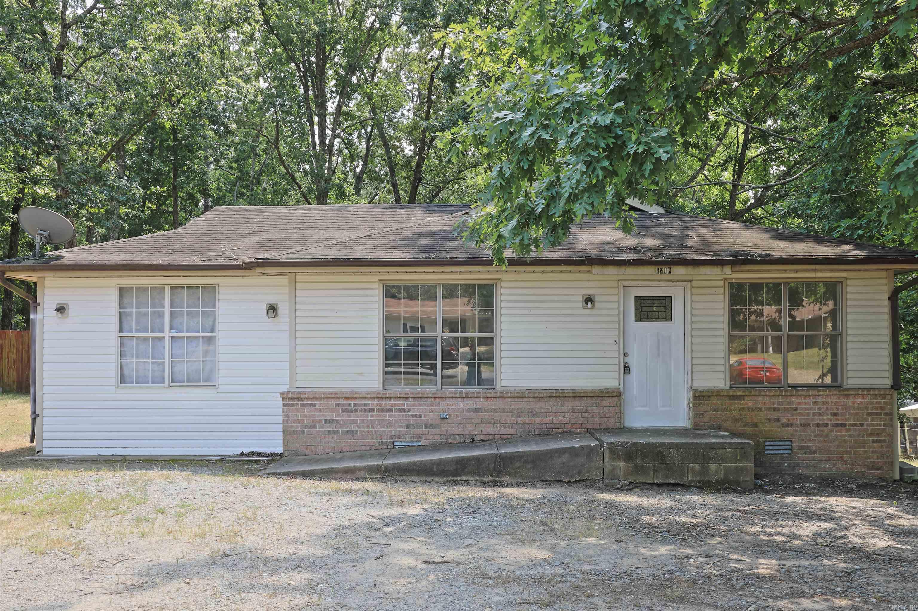 1210 Donna  Redfield, AR