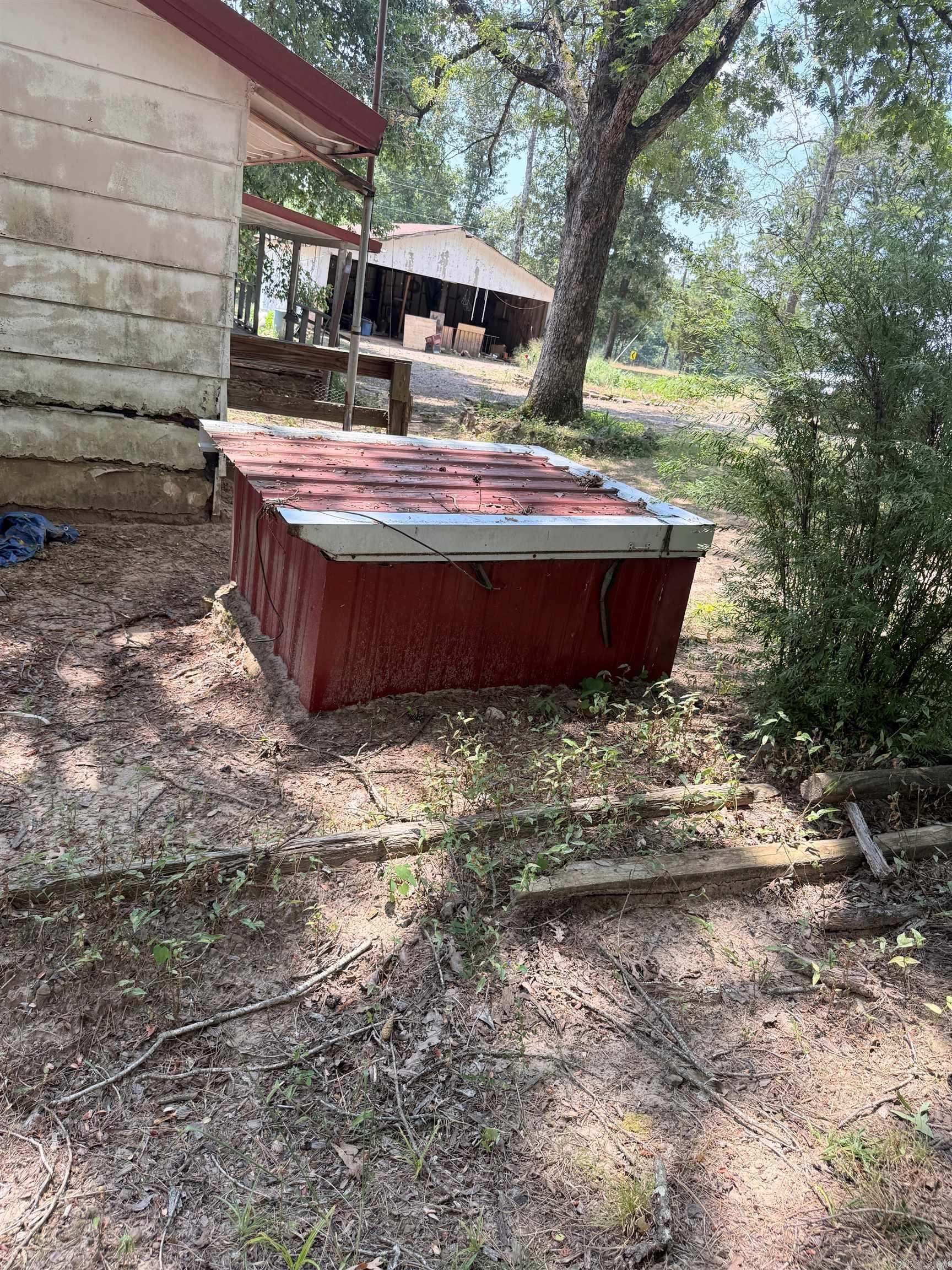 15547 Highway 123  Hagarville, AR