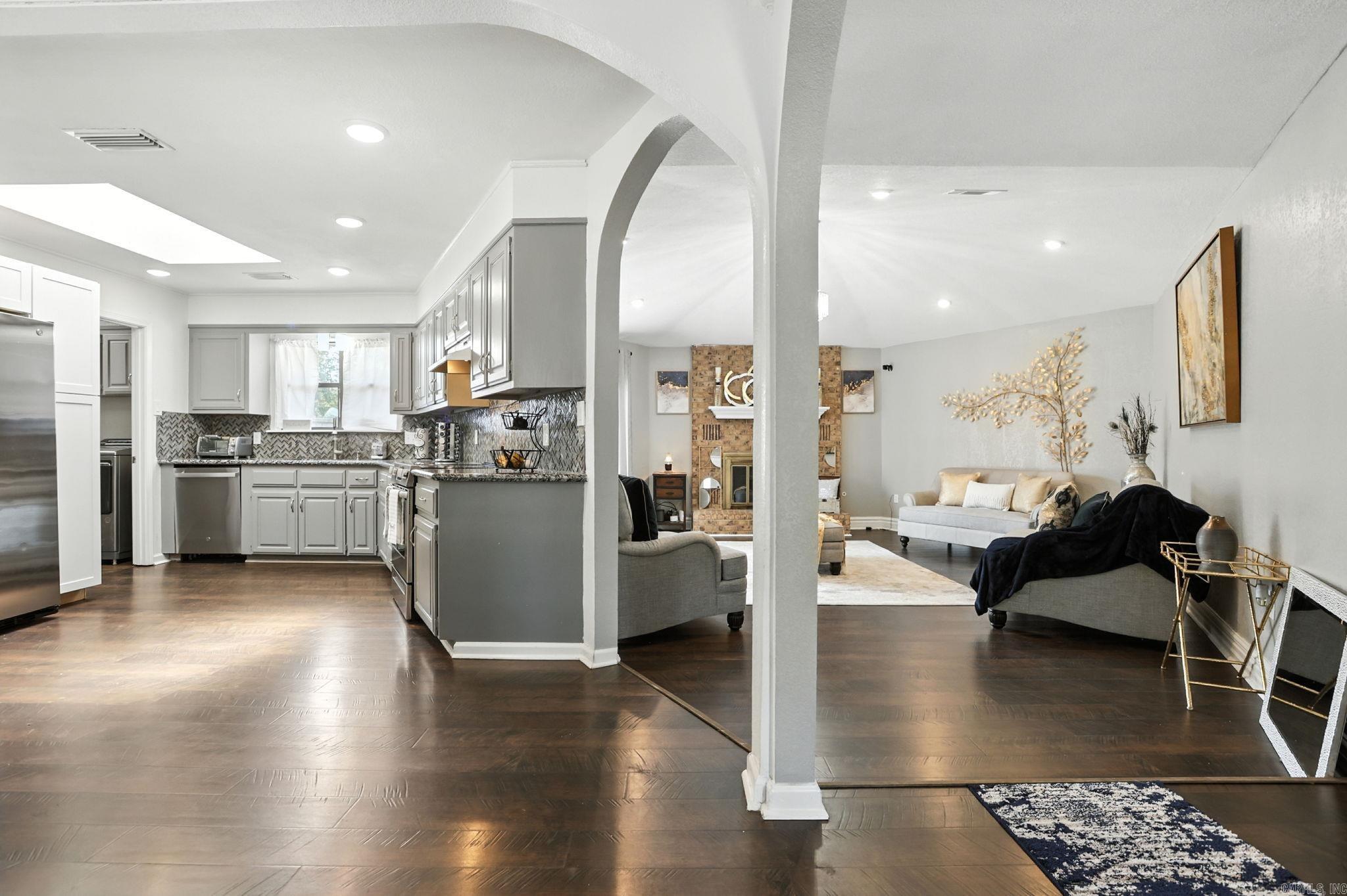 15 Brier Springs  Conway, AR