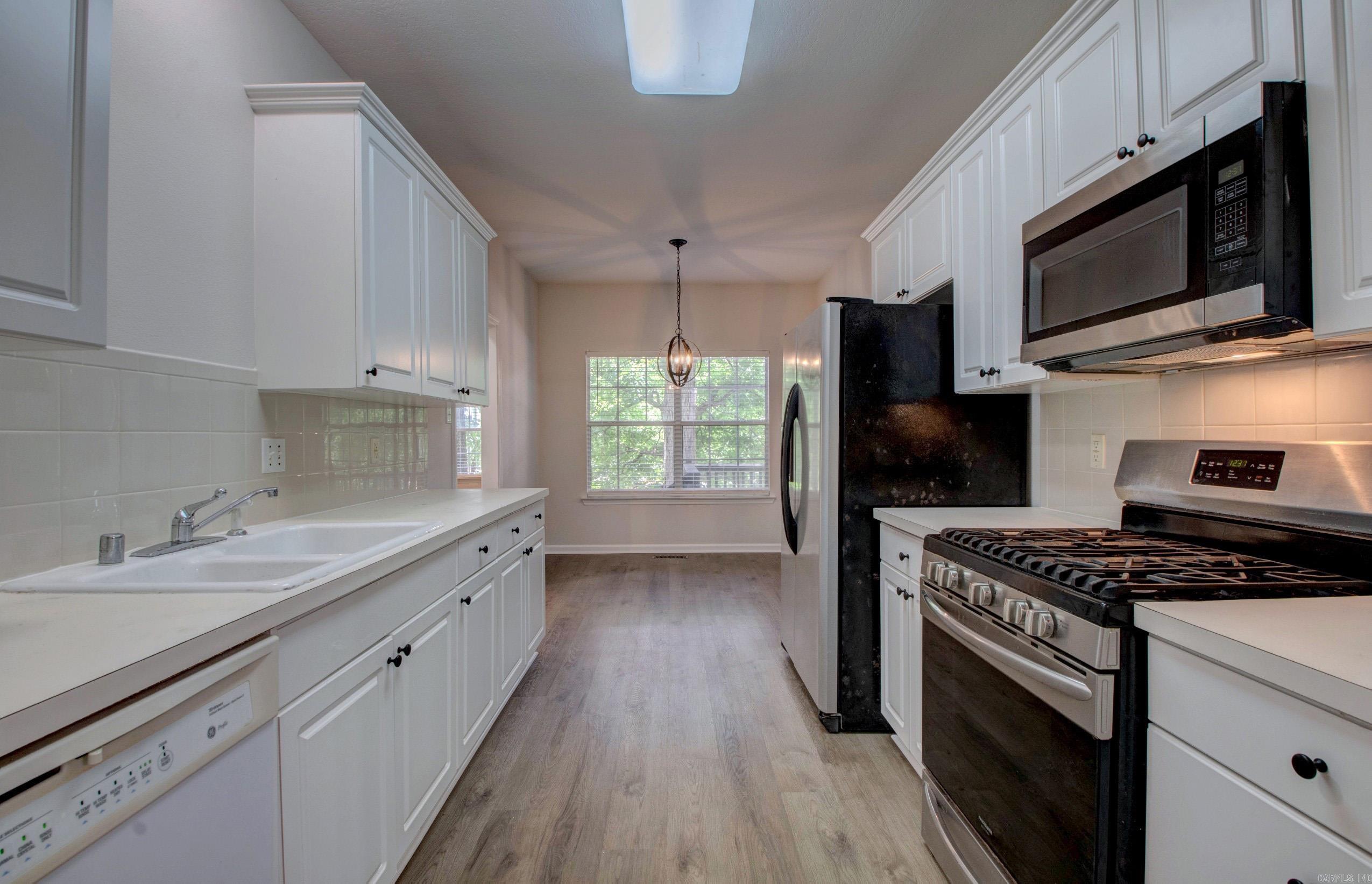 12825 Westglen Drive Little Rock, AR 72211-0000