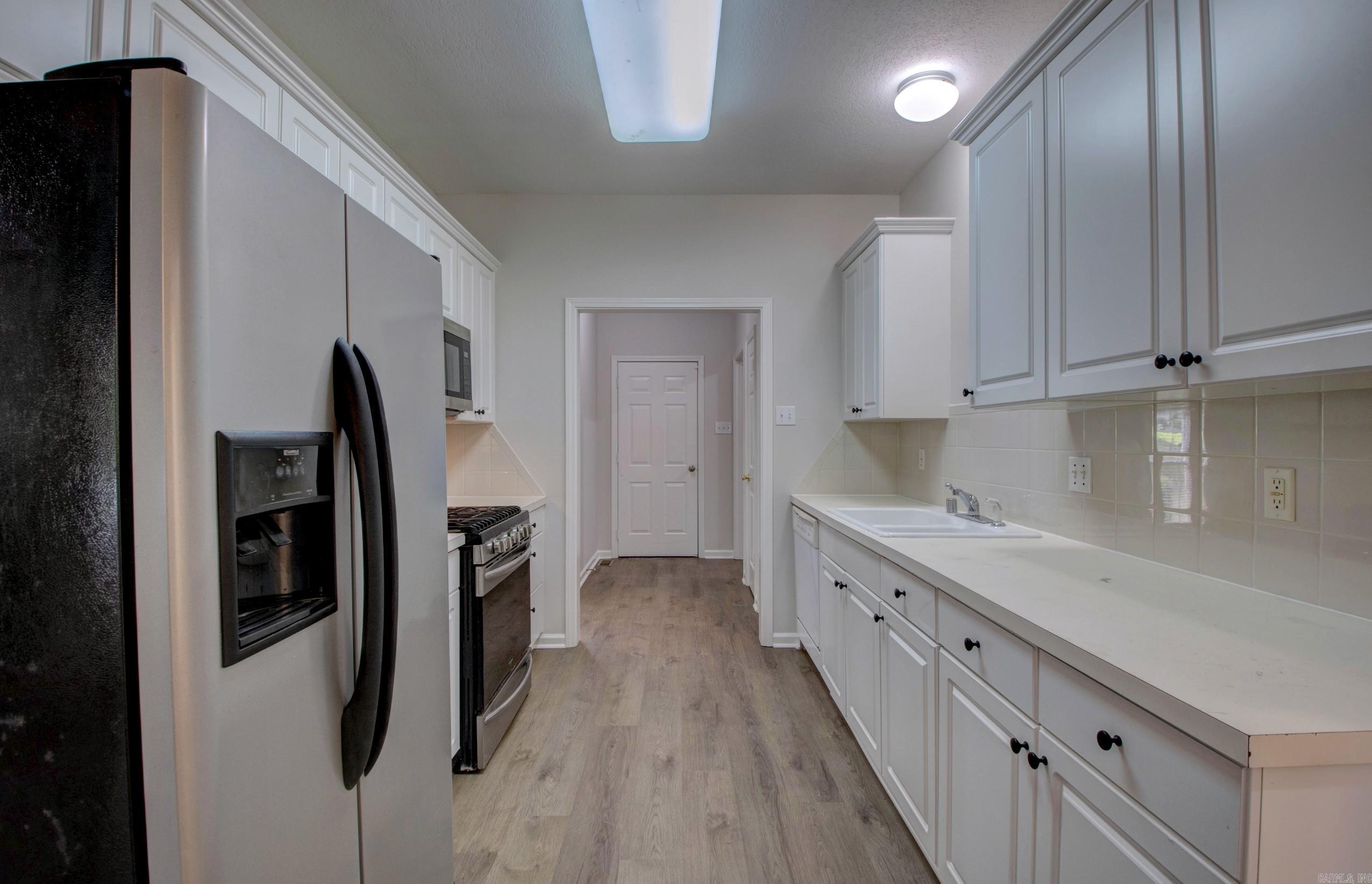 12825 Westglen Drive Little Rock, AR 72211-0000