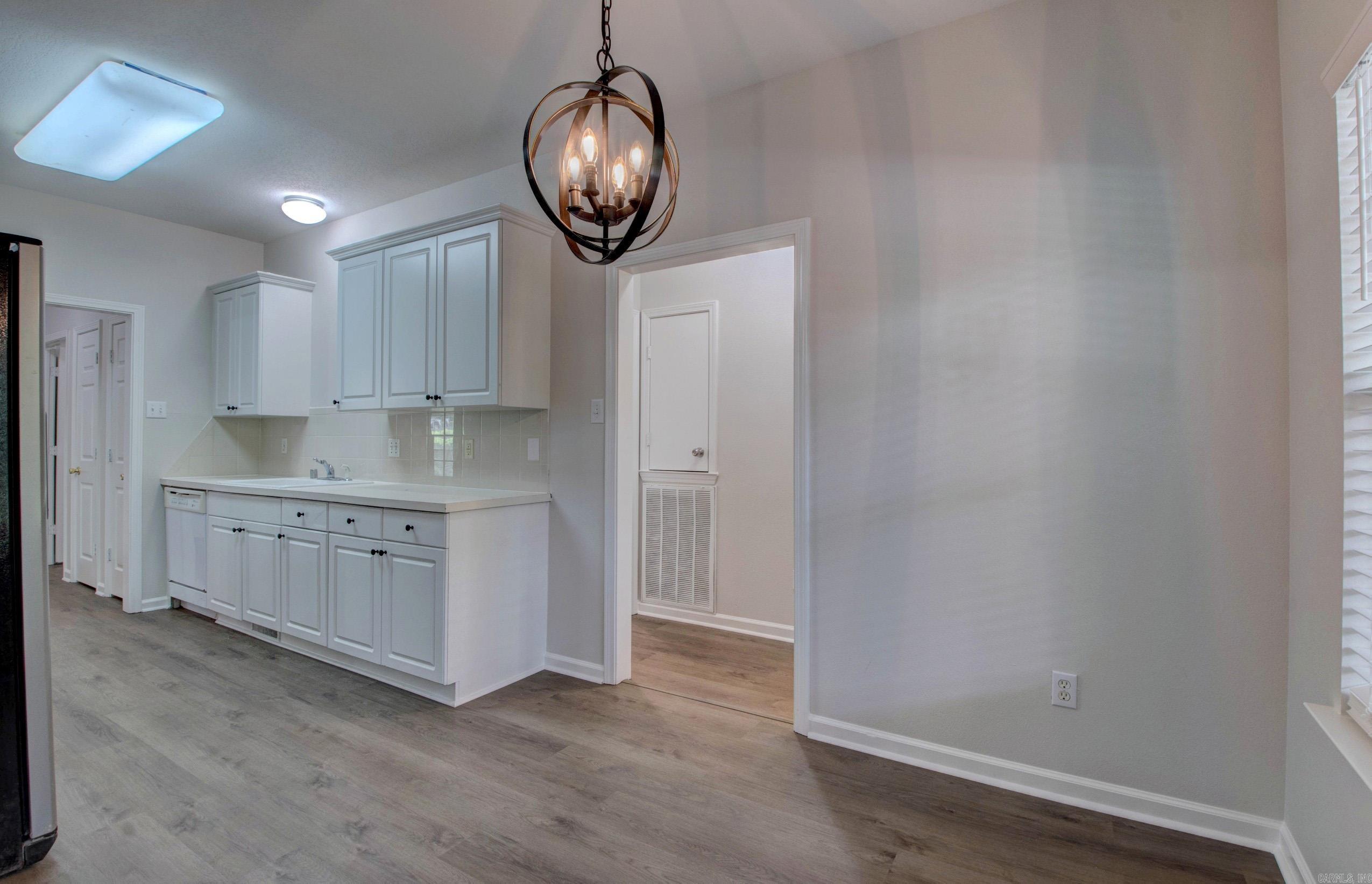 12825 Westglen Drive Little Rock, AR 72211-0000