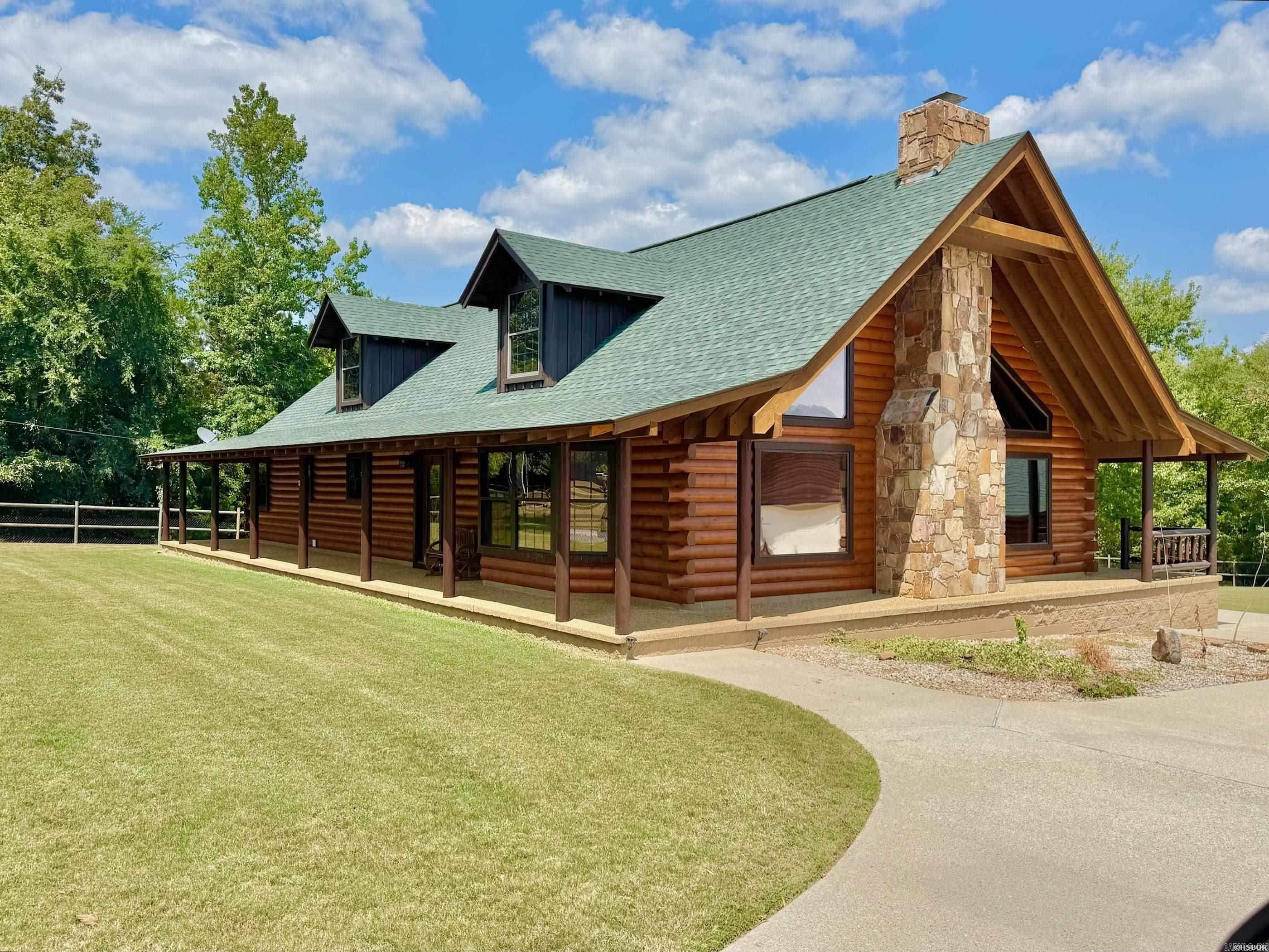 1646 Brady Mountain Road Royal, AR 71968