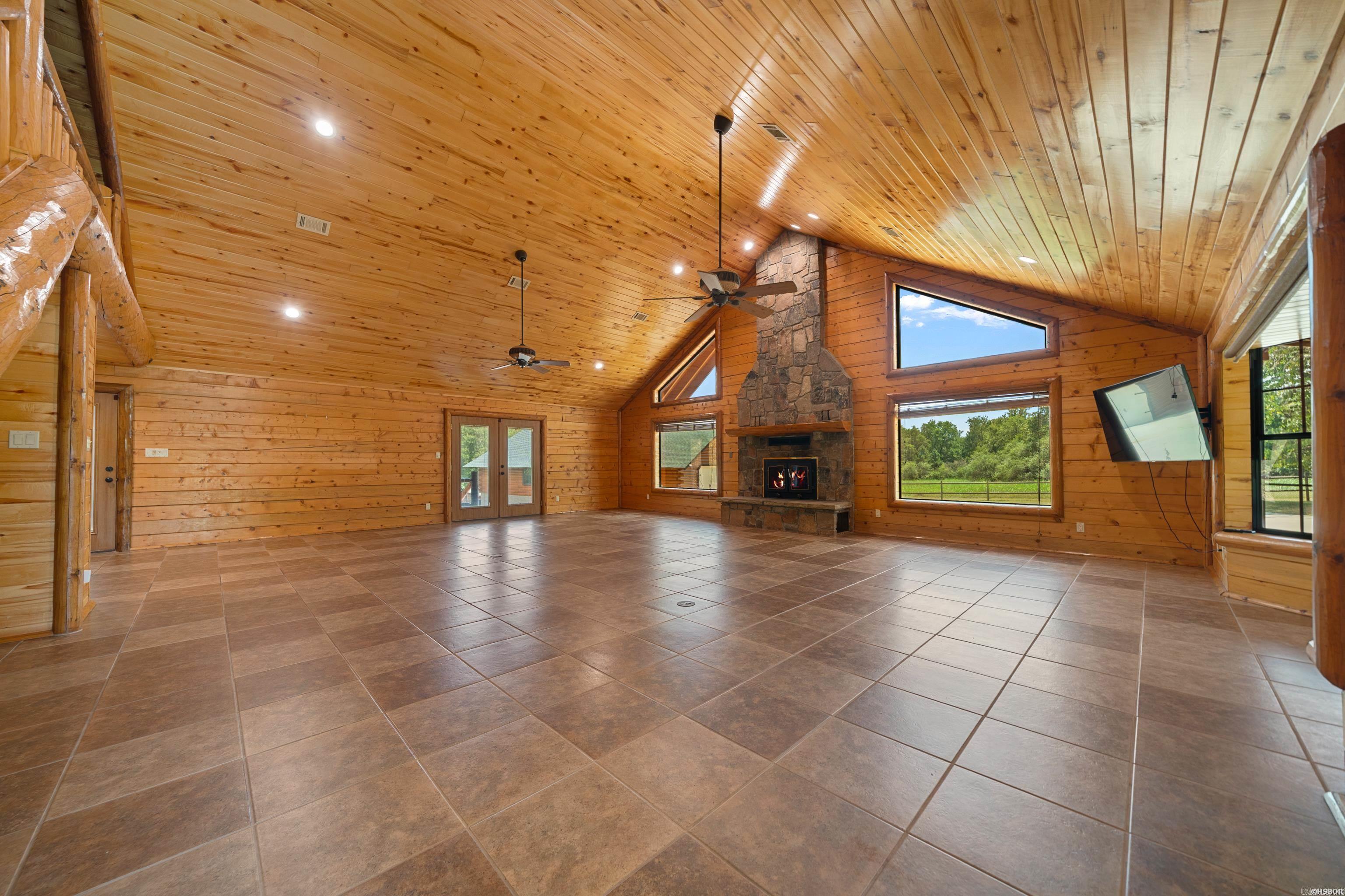 1646 Brady Mountain Road Royal, AR 71968