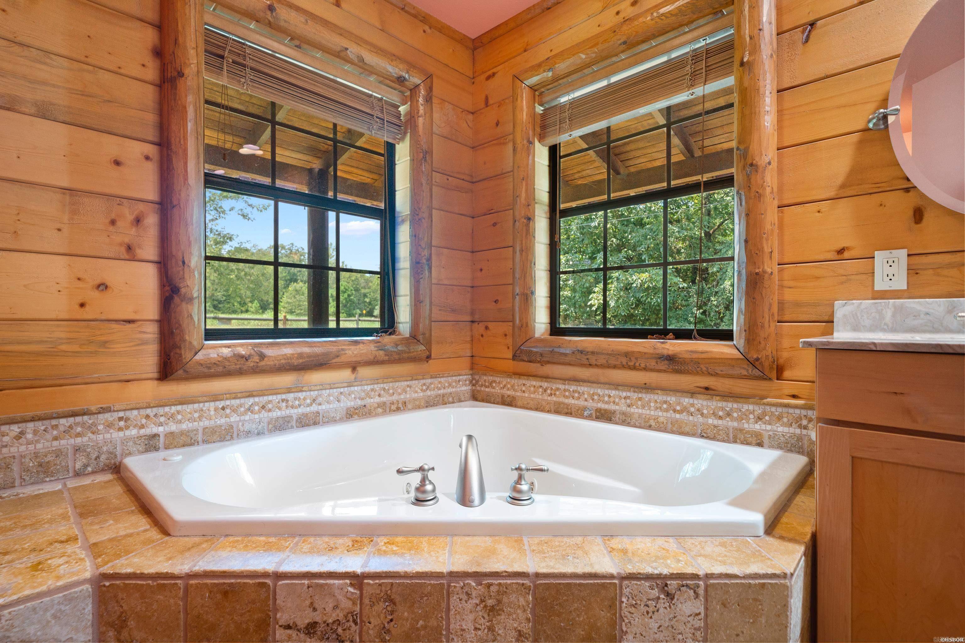 1646 Brady Mountain Road Royal, AR 71968