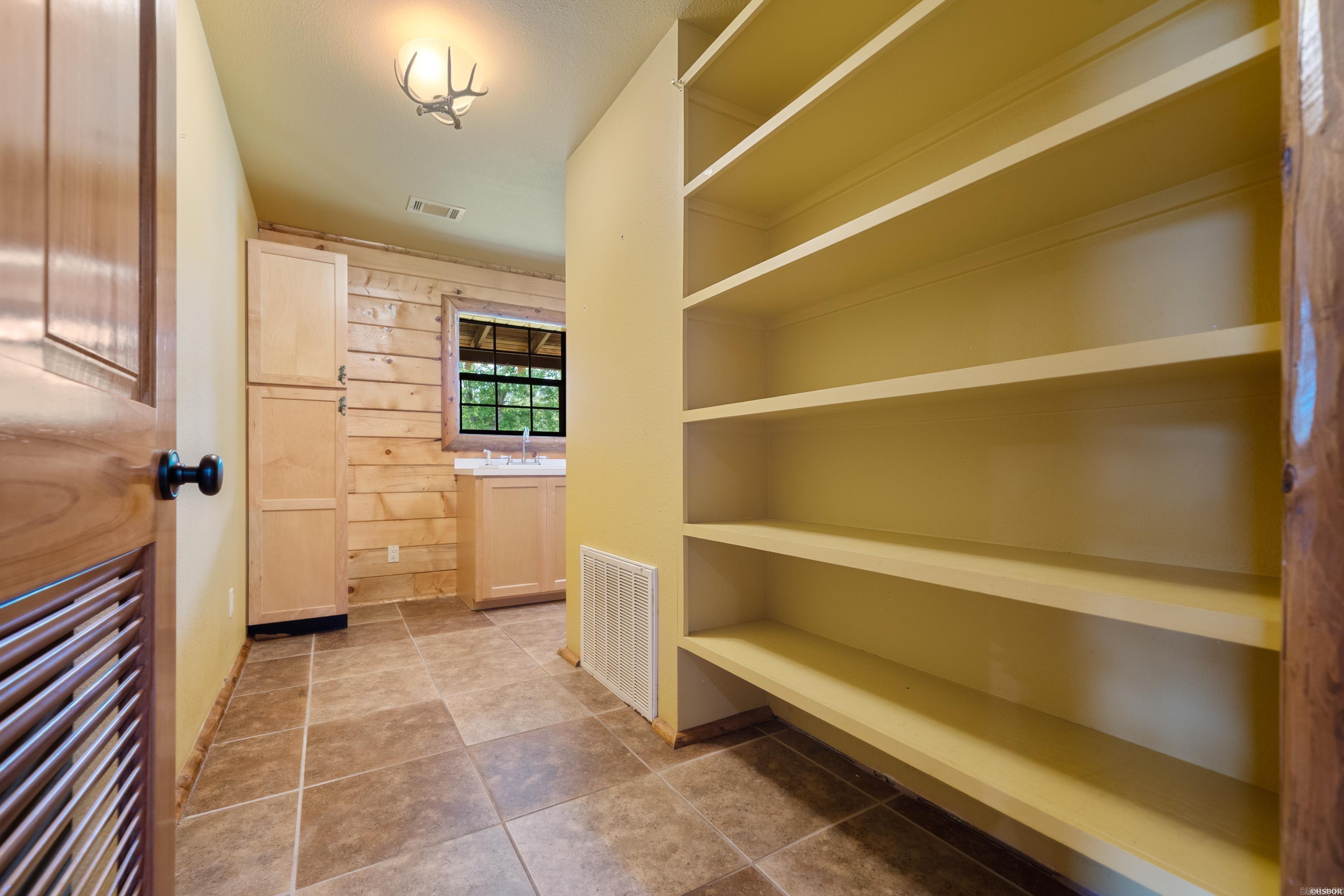 1646 Brady Mountain Road Royal, AR 71968