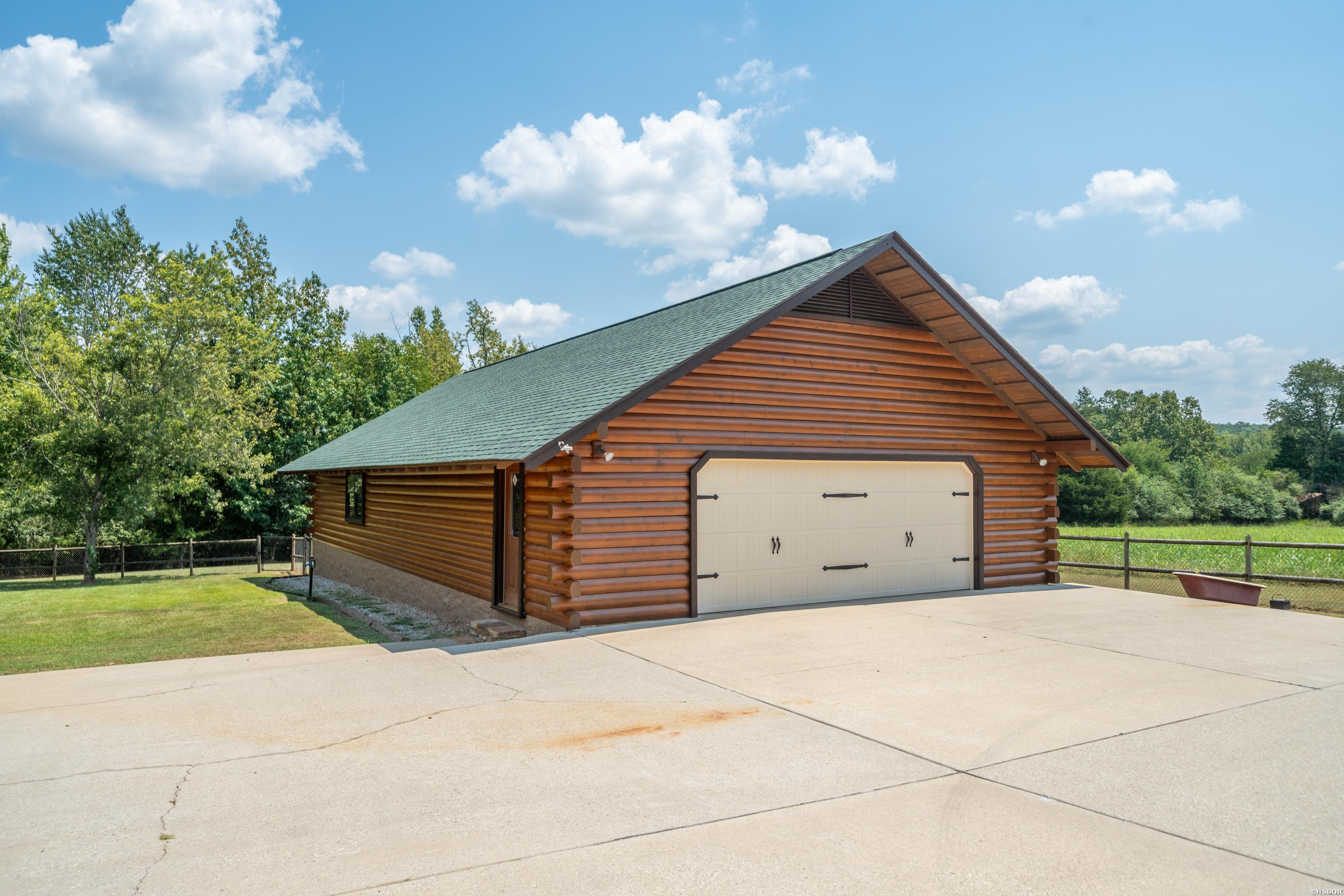 1646 Brady Mountain Road Royal, AR 71968