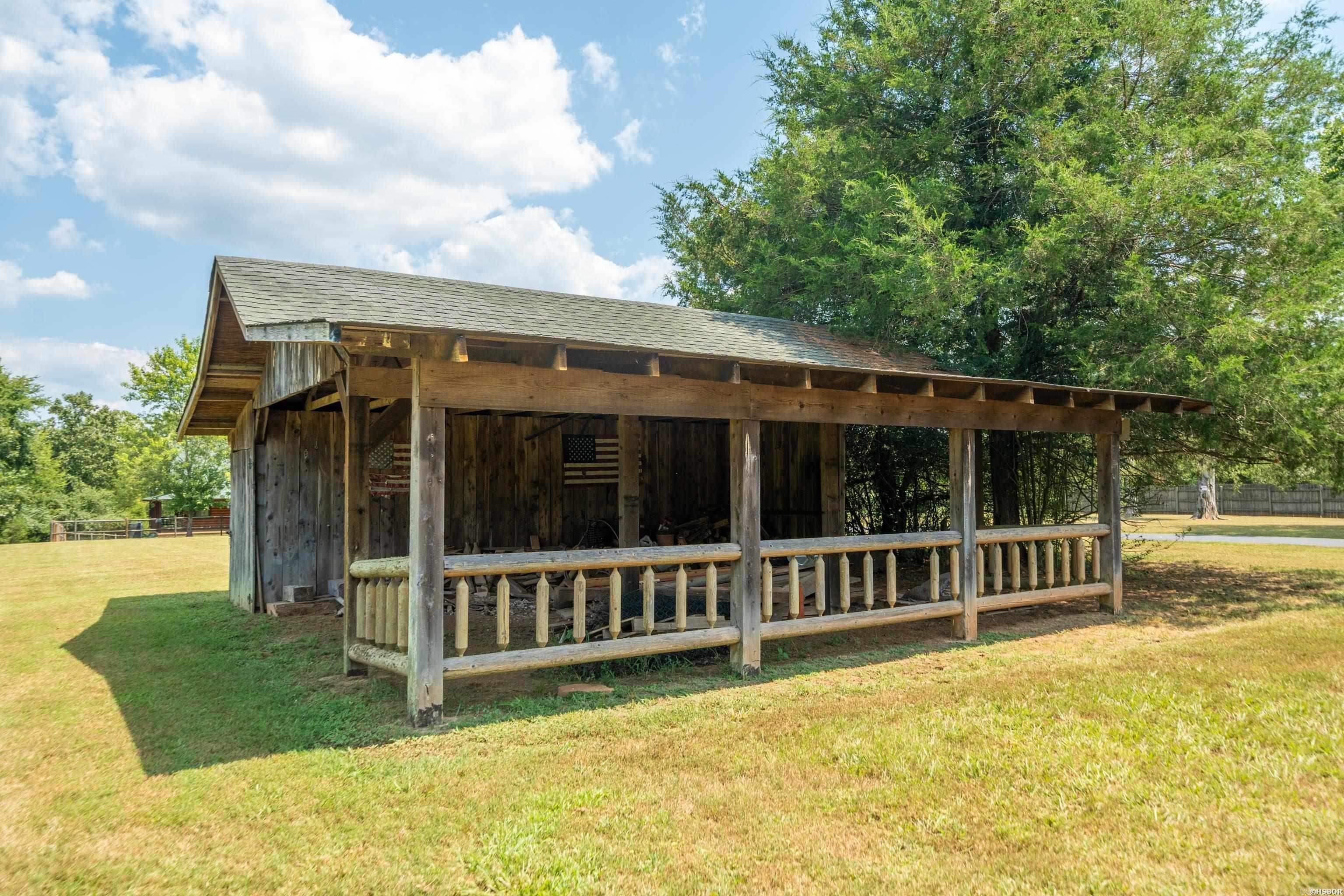 1646 Brady Mountain Road Royal, AR 71968