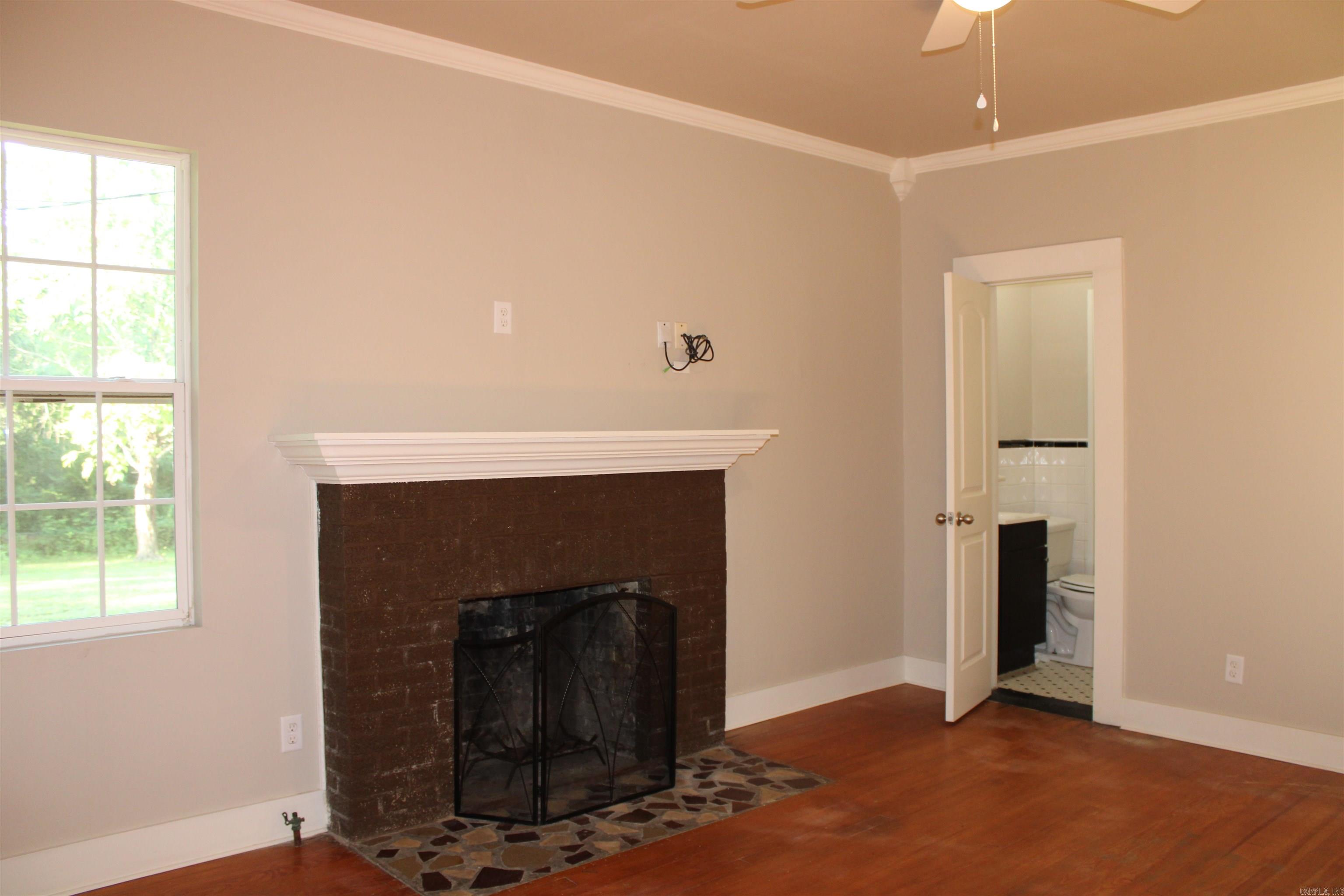 4302 E 9th St. Texarkana, AR 71854