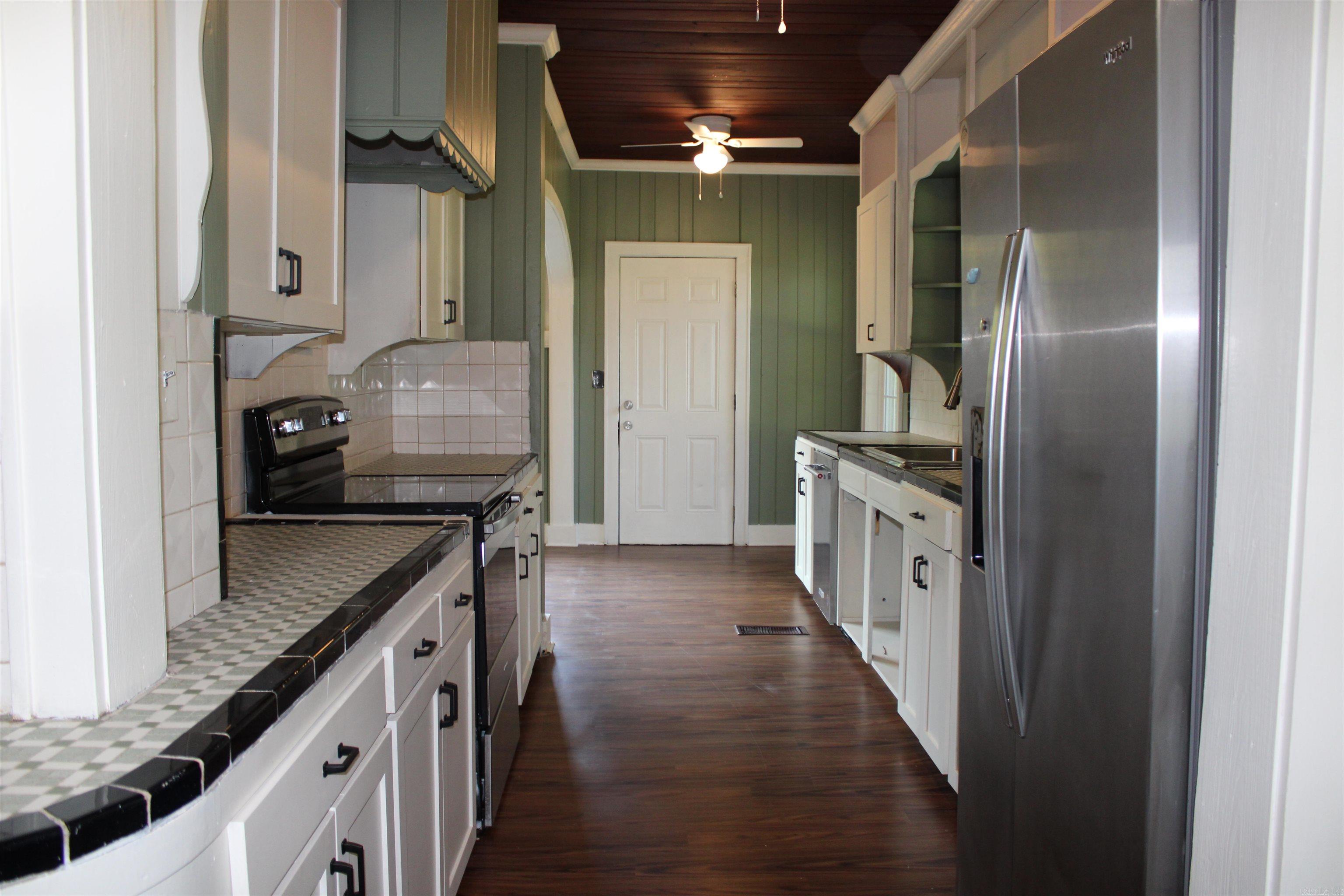 4302 E 9th St. Texarkana, AR 71854