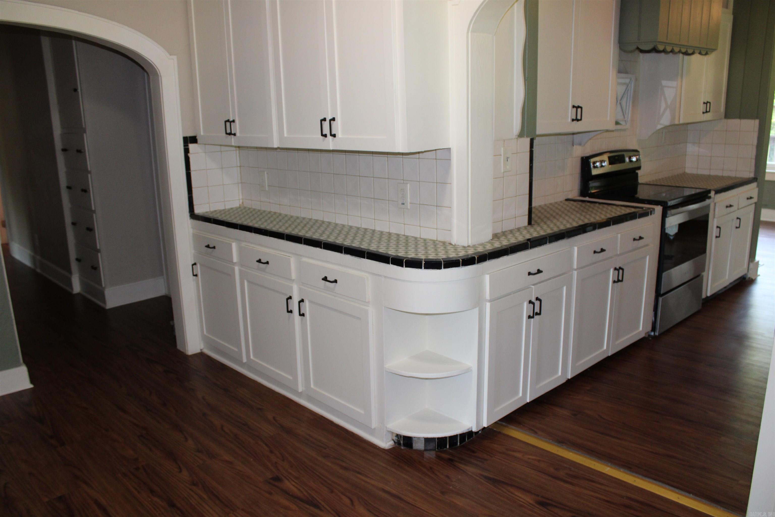 4302 E 9th St. Texarkana, AR 71854