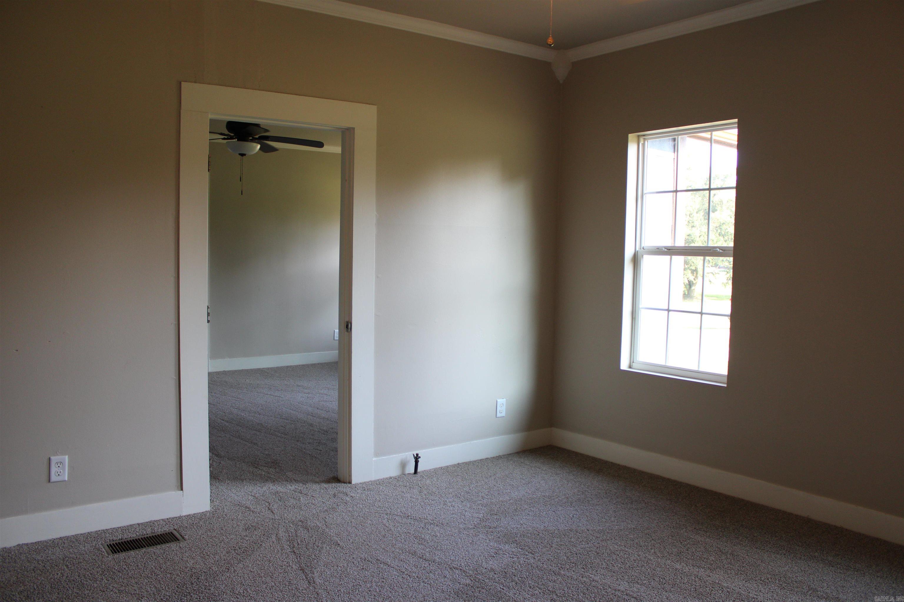 4302 E 9th St. Texarkana, AR 71854