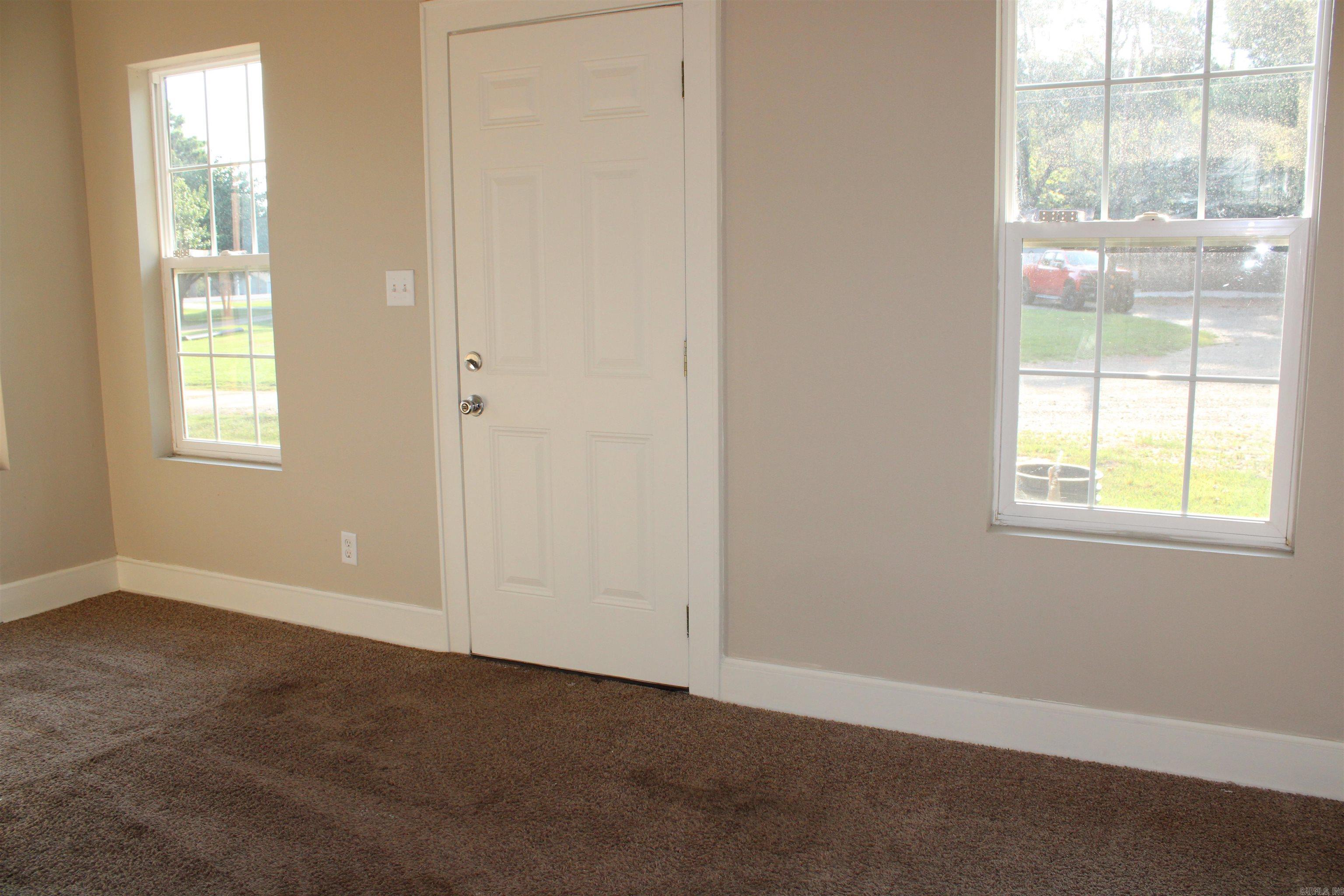 4302 E 9th St. Texarkana, AR 71854