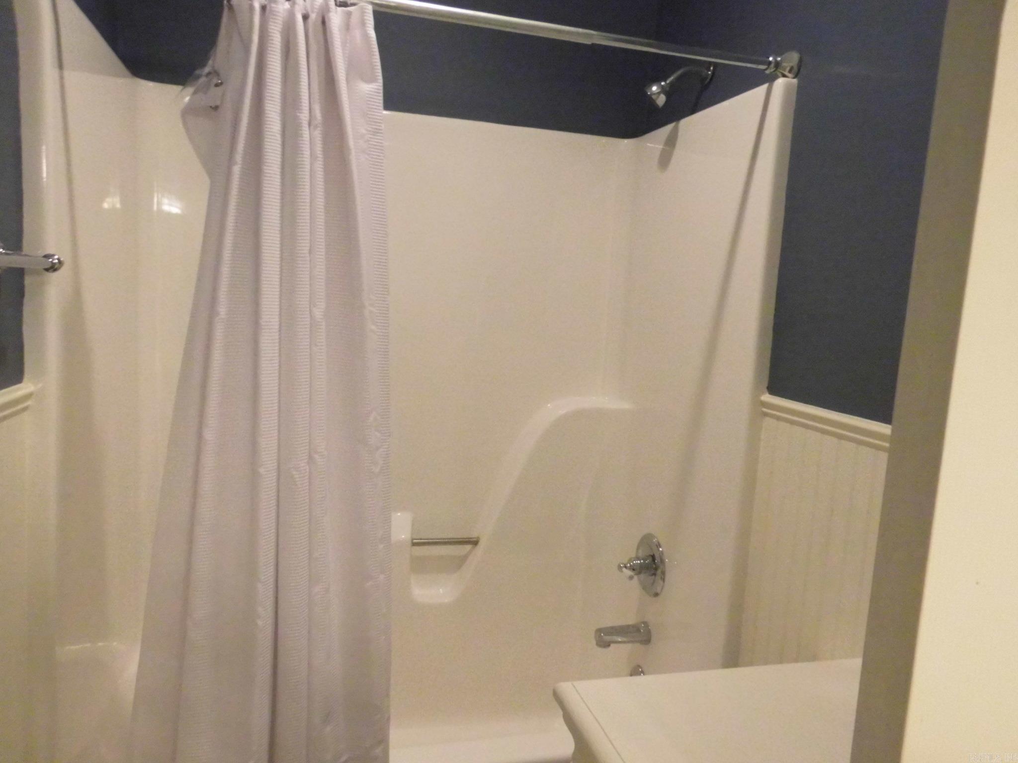 335 Mckenzie Hensley, AR 72065