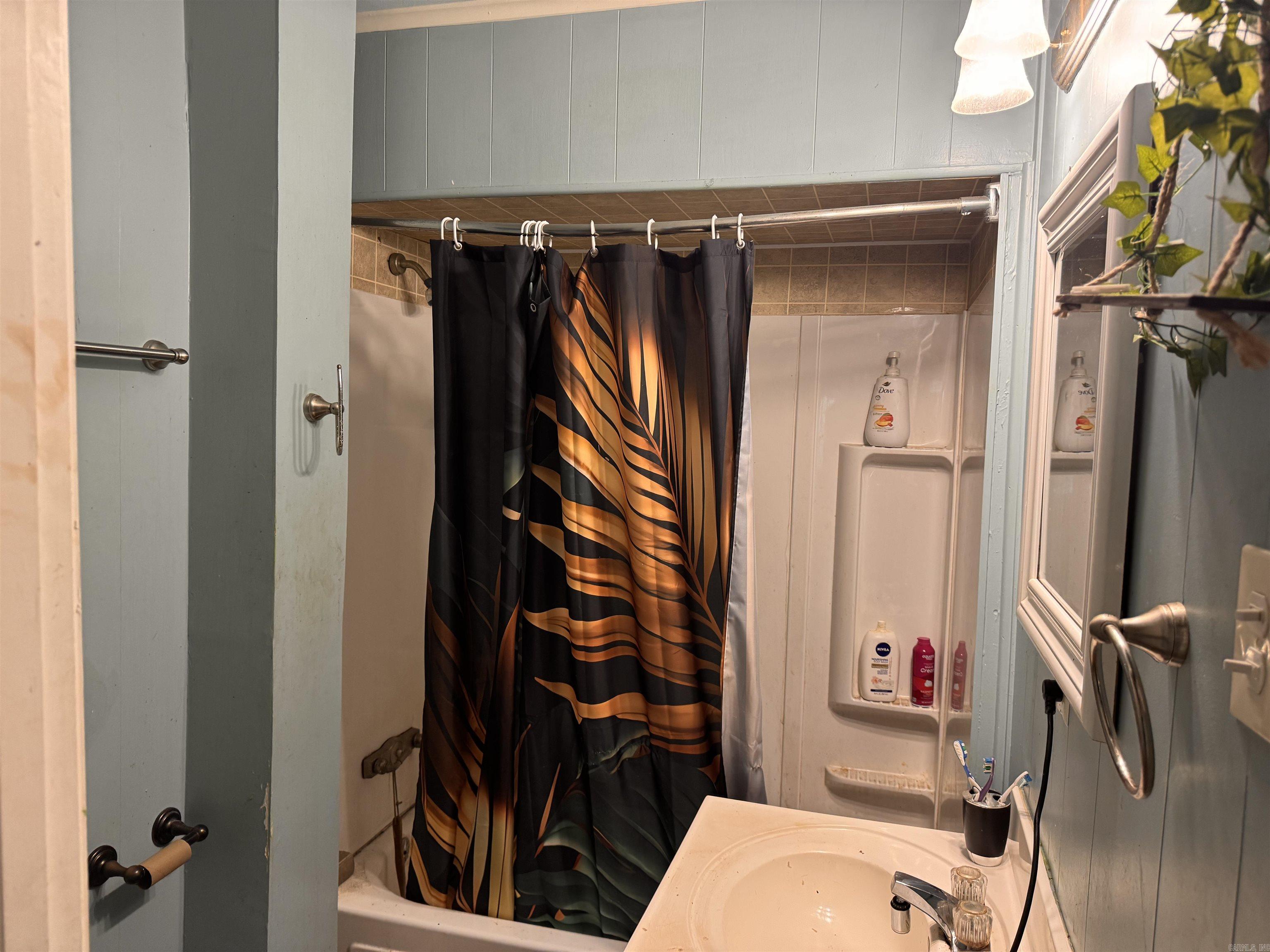 301 E Church  Plummerville, AR