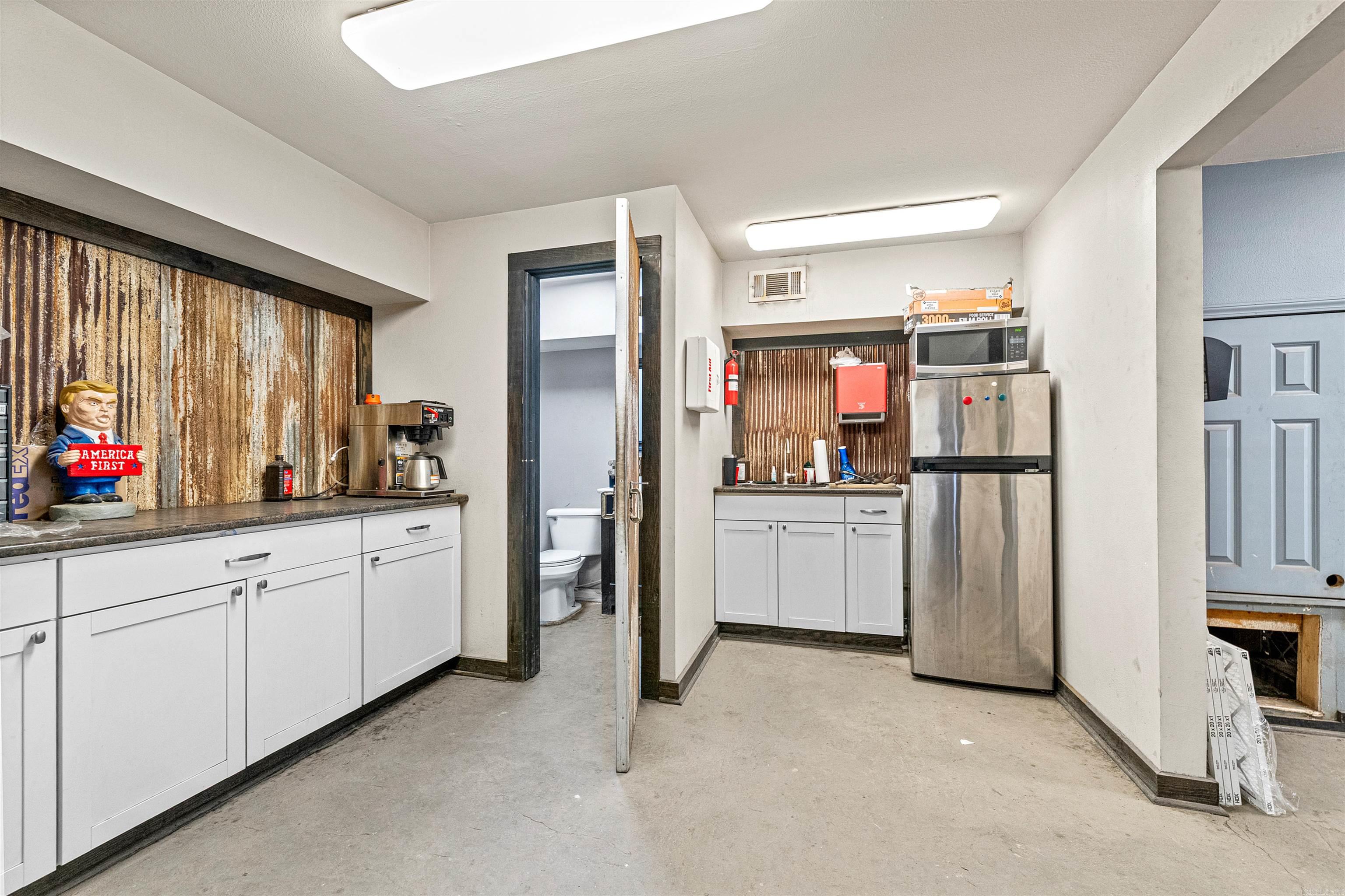 8711/8713 Highway 161  North Little Rock, AR