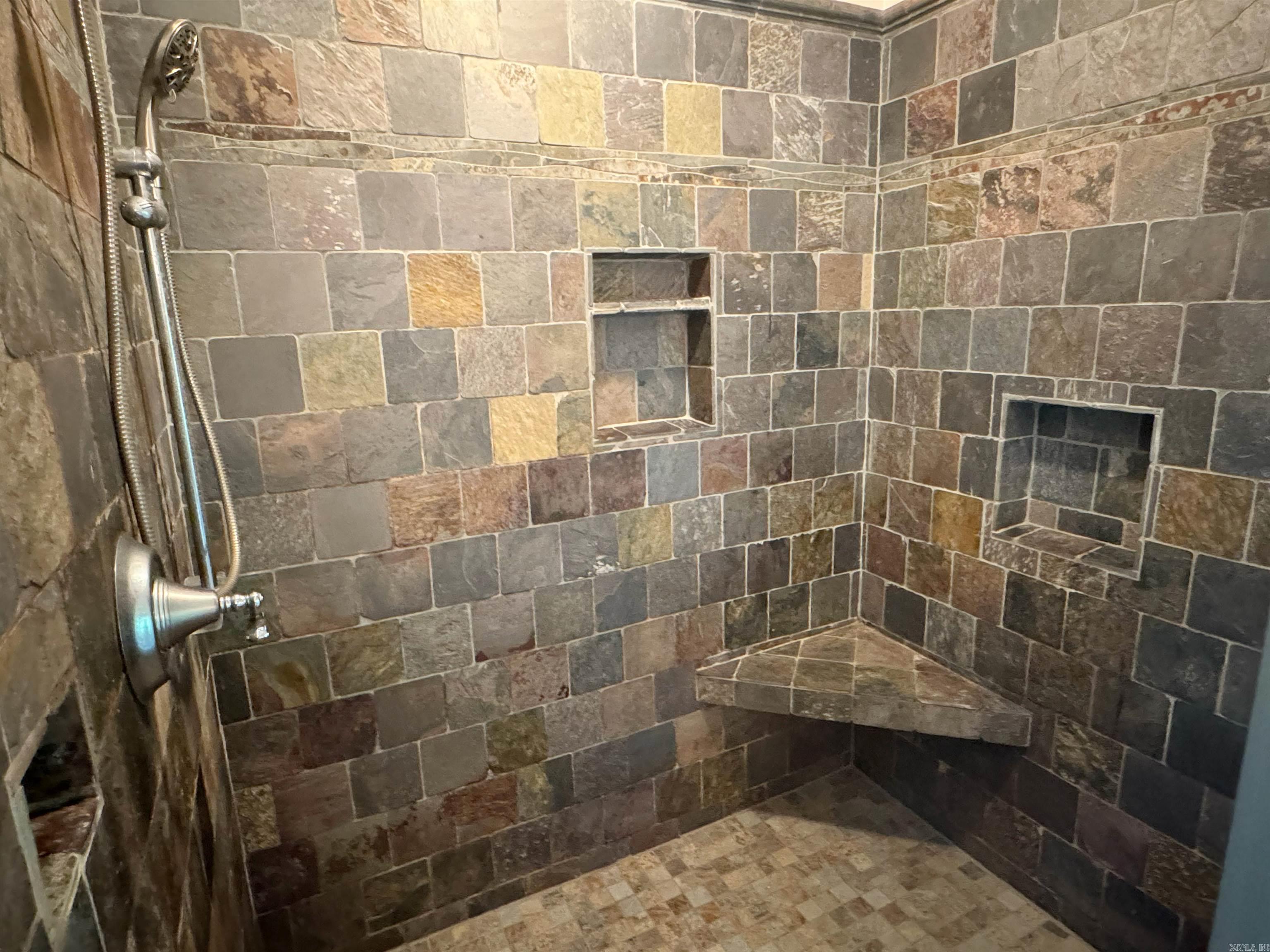 4003 Sunny Fox Rd  Mountain View, AR