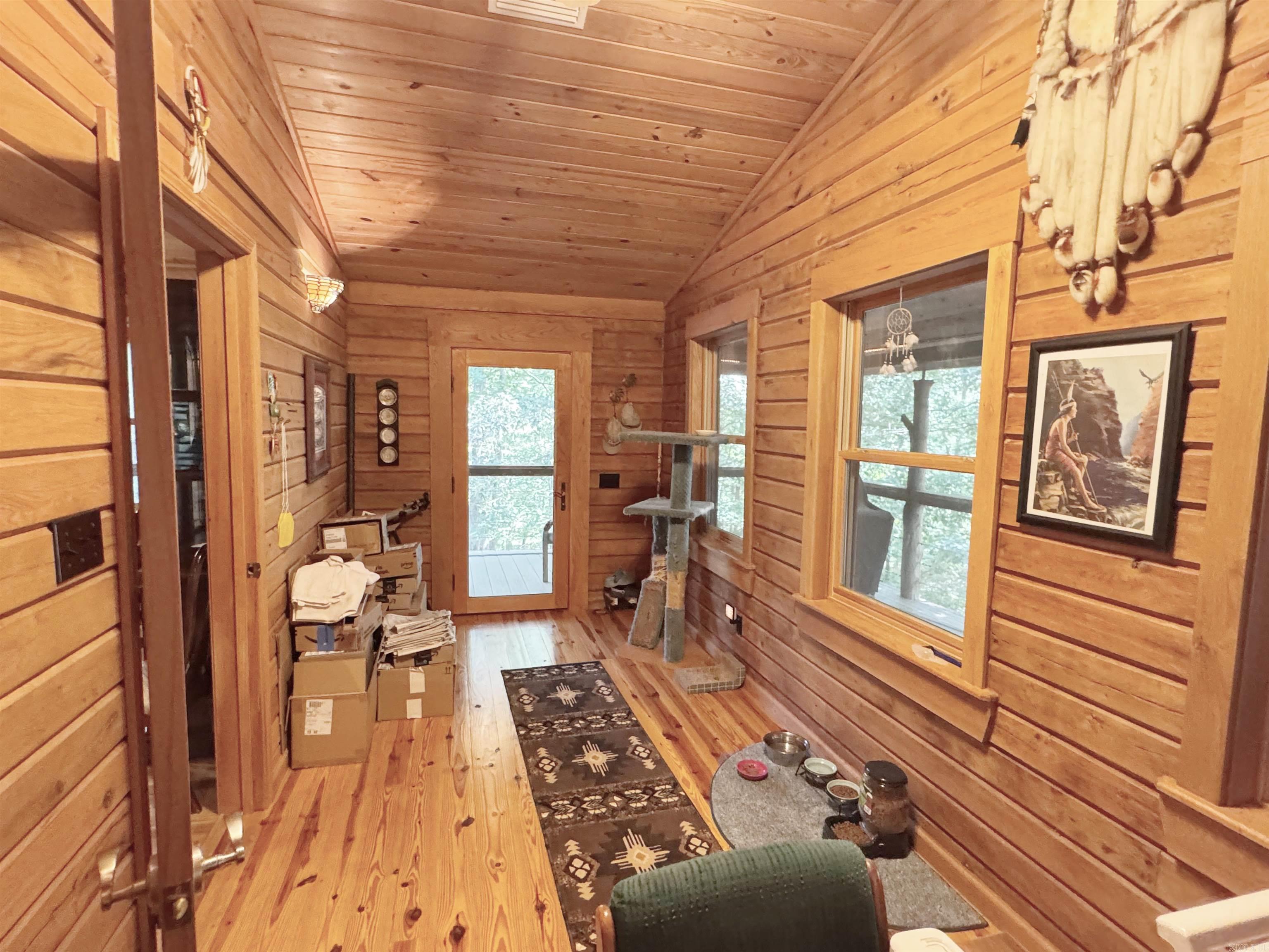 4003 Sunny Fox Rd  Mountain View, AR