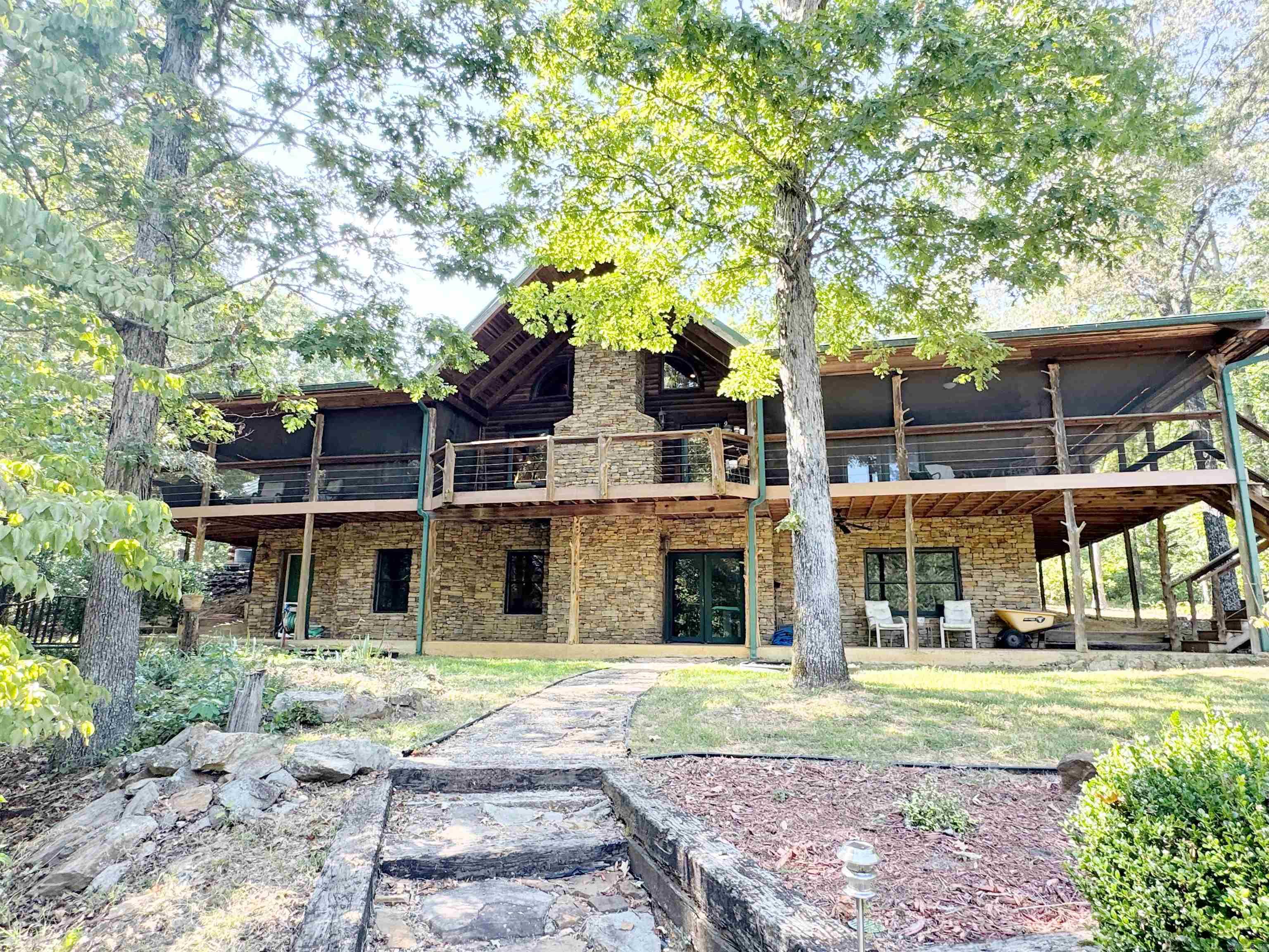 4003 Sunny Fox Rd  Mountain View, AR