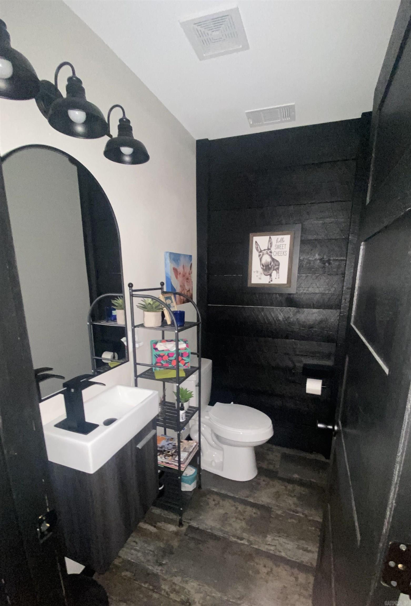 2201 S Olive  Pine Bluff, AR