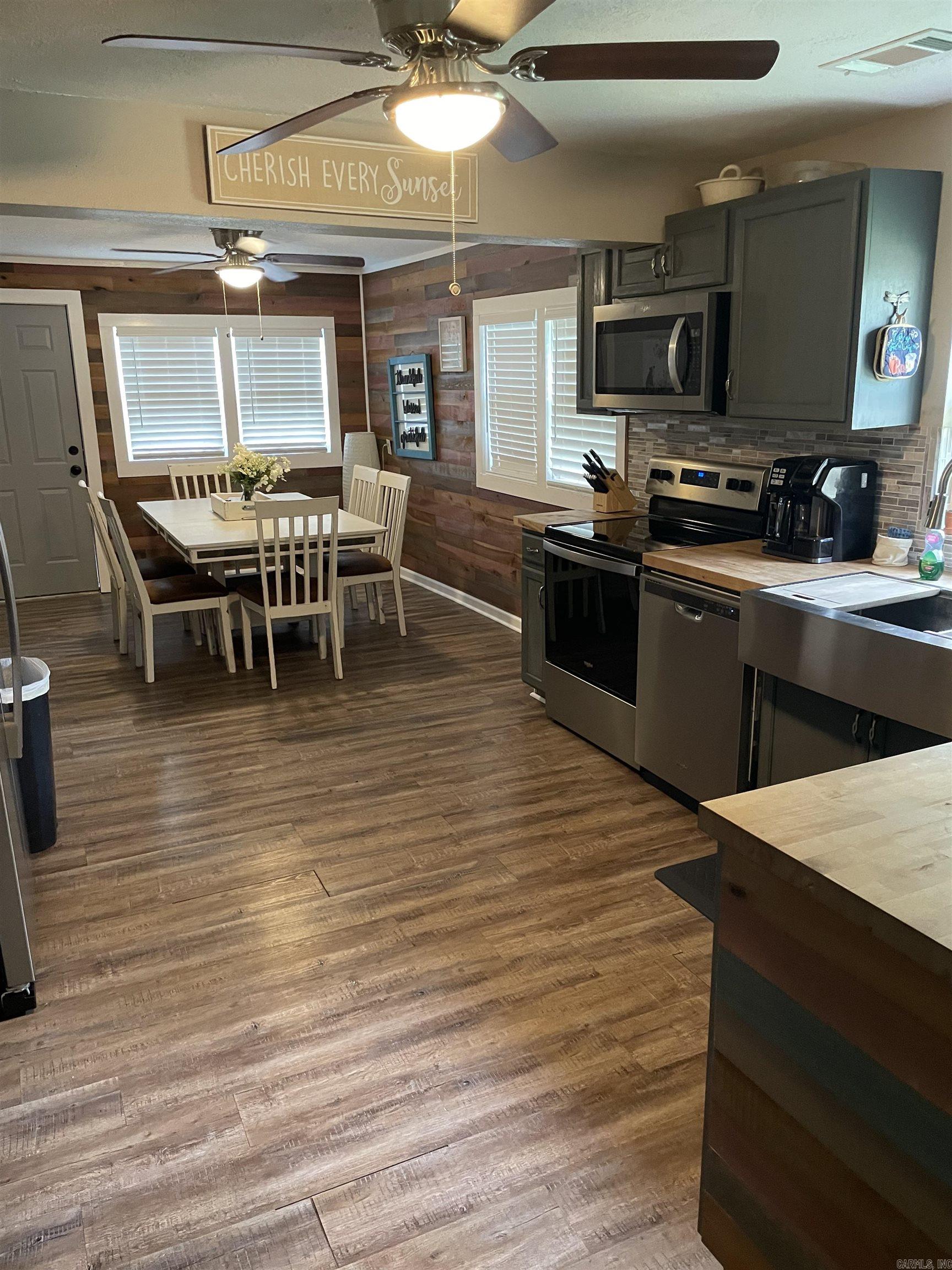 705 S 27  Marshall, AR