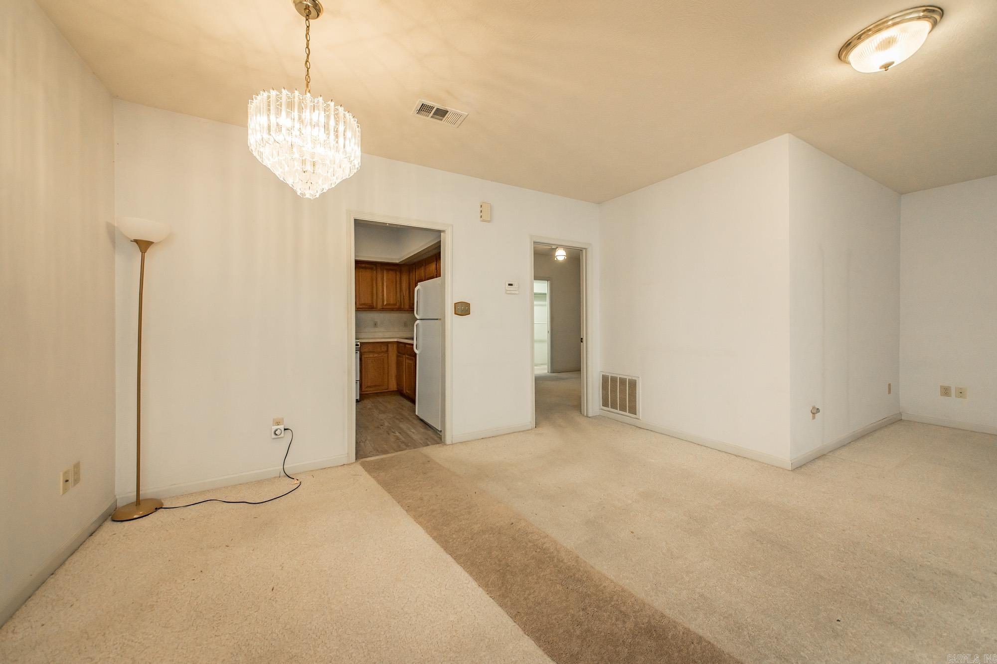 1003 E Homan England, AR 72046