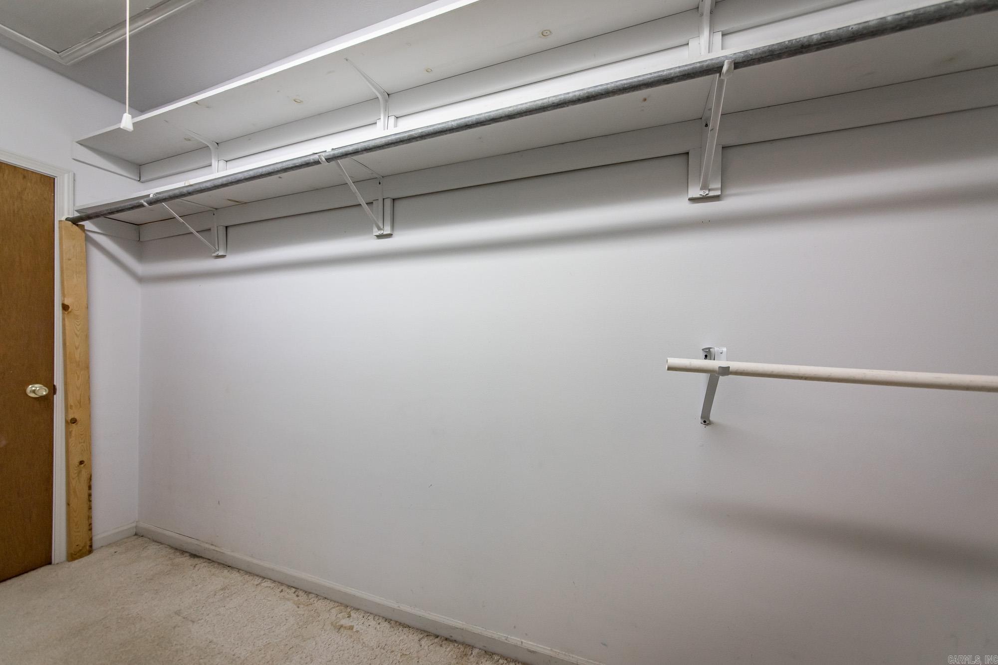 1003 E Homan England, AR 72046