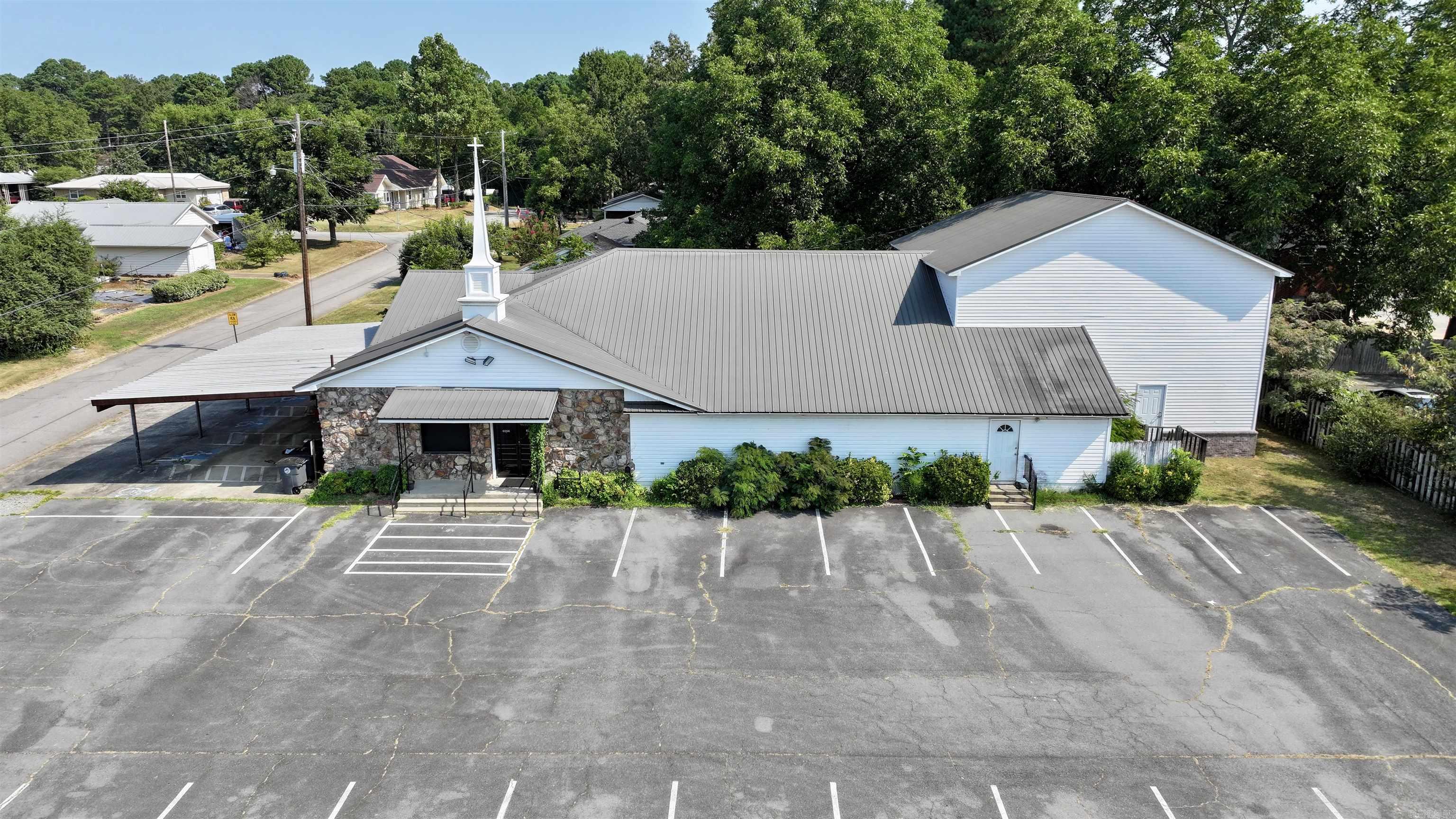 1600 E Moore  Searcy, AR