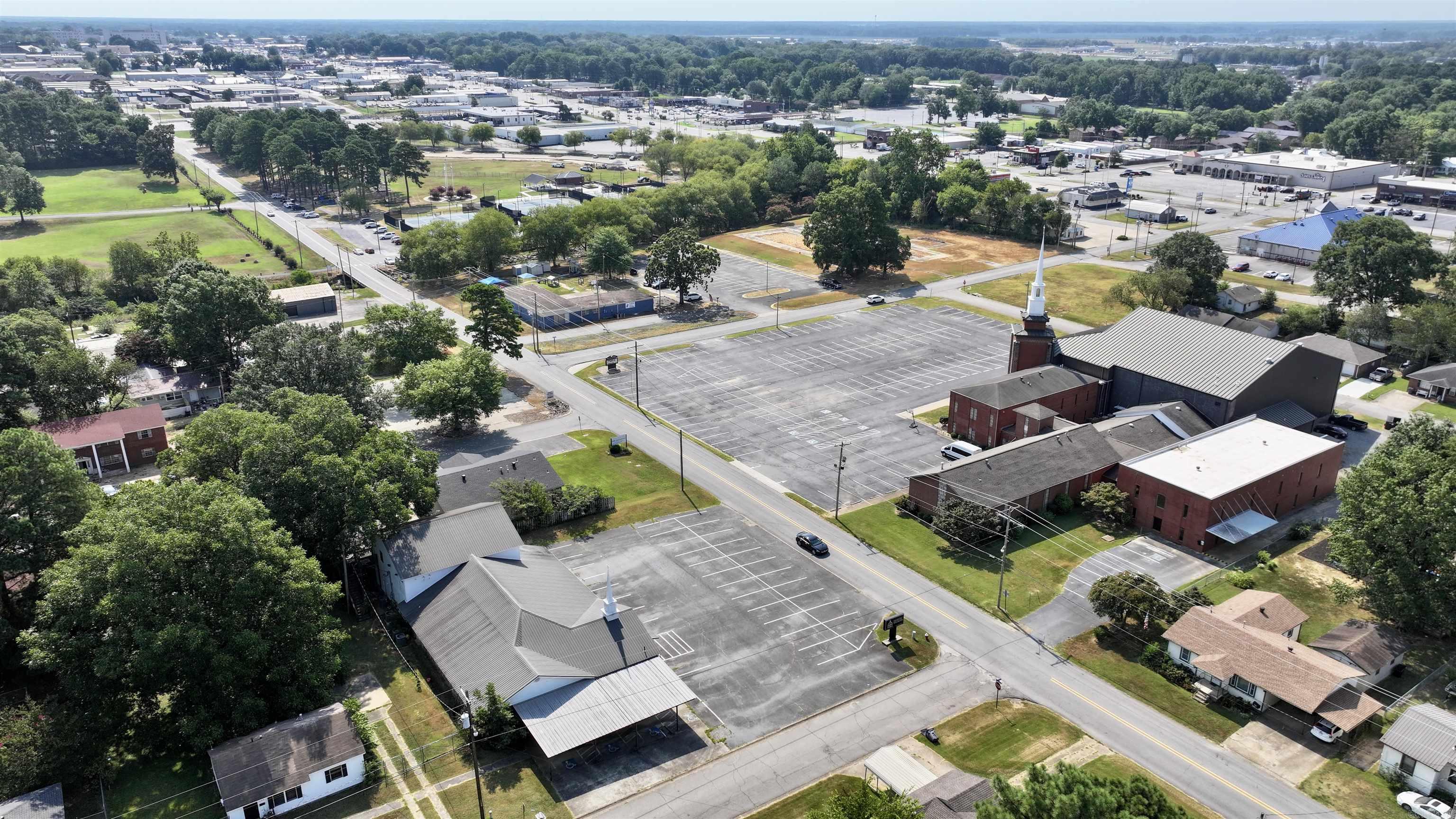 1600 E Moore  Searcy, AR