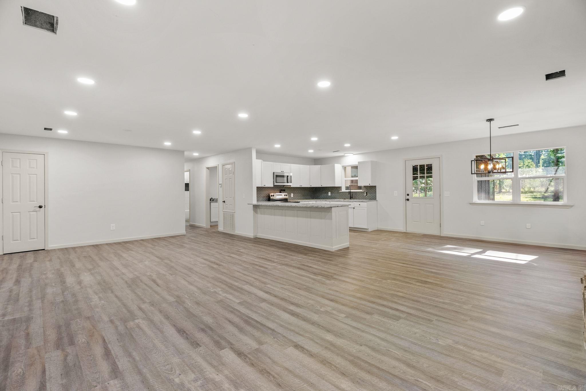 2412 S HWY 9 Perryville, AR 72126