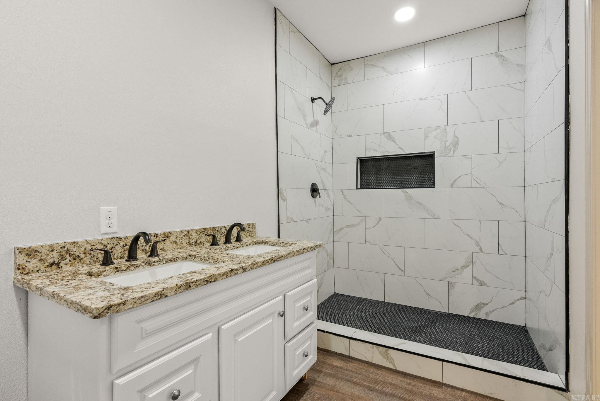 2412 S HWY 9 Perryville, AR 72126