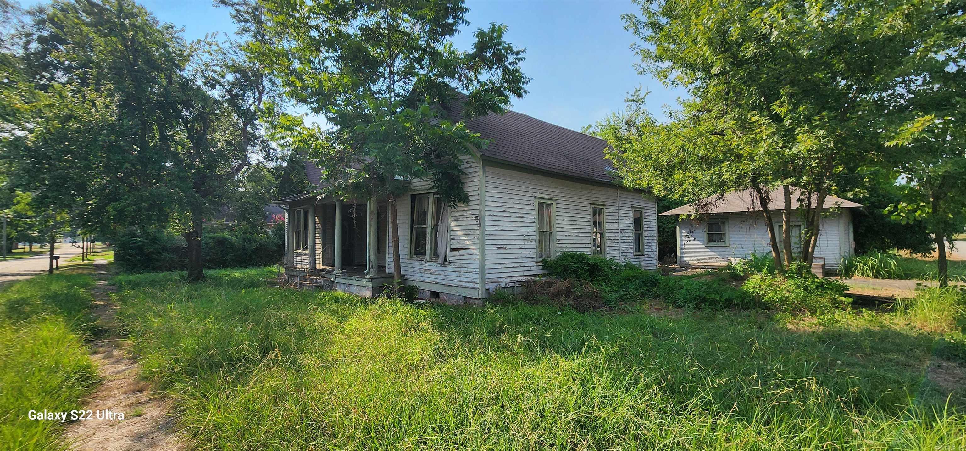 311 E Church Street Paris, AR 72855