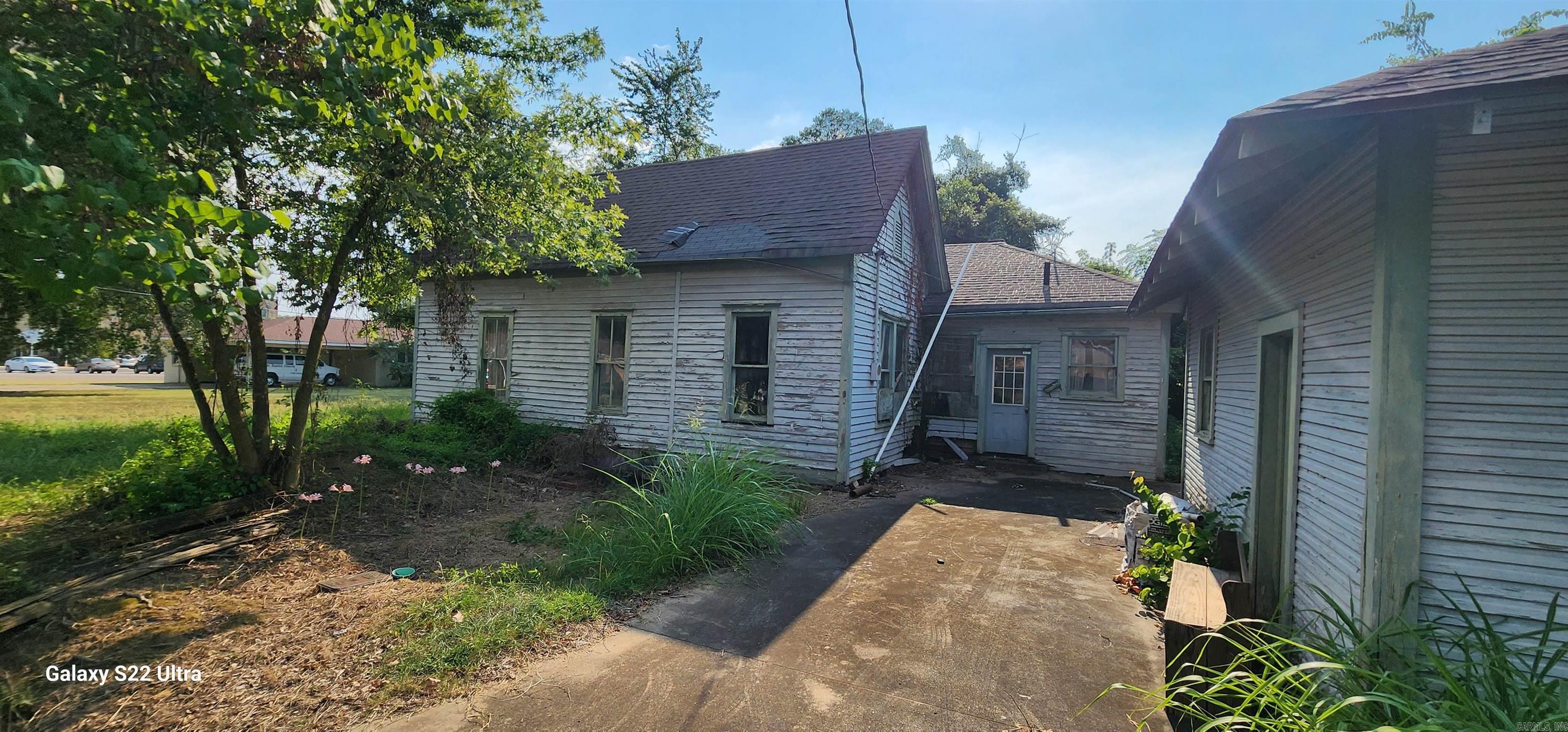 311 E Church Street Paris, AR 72855