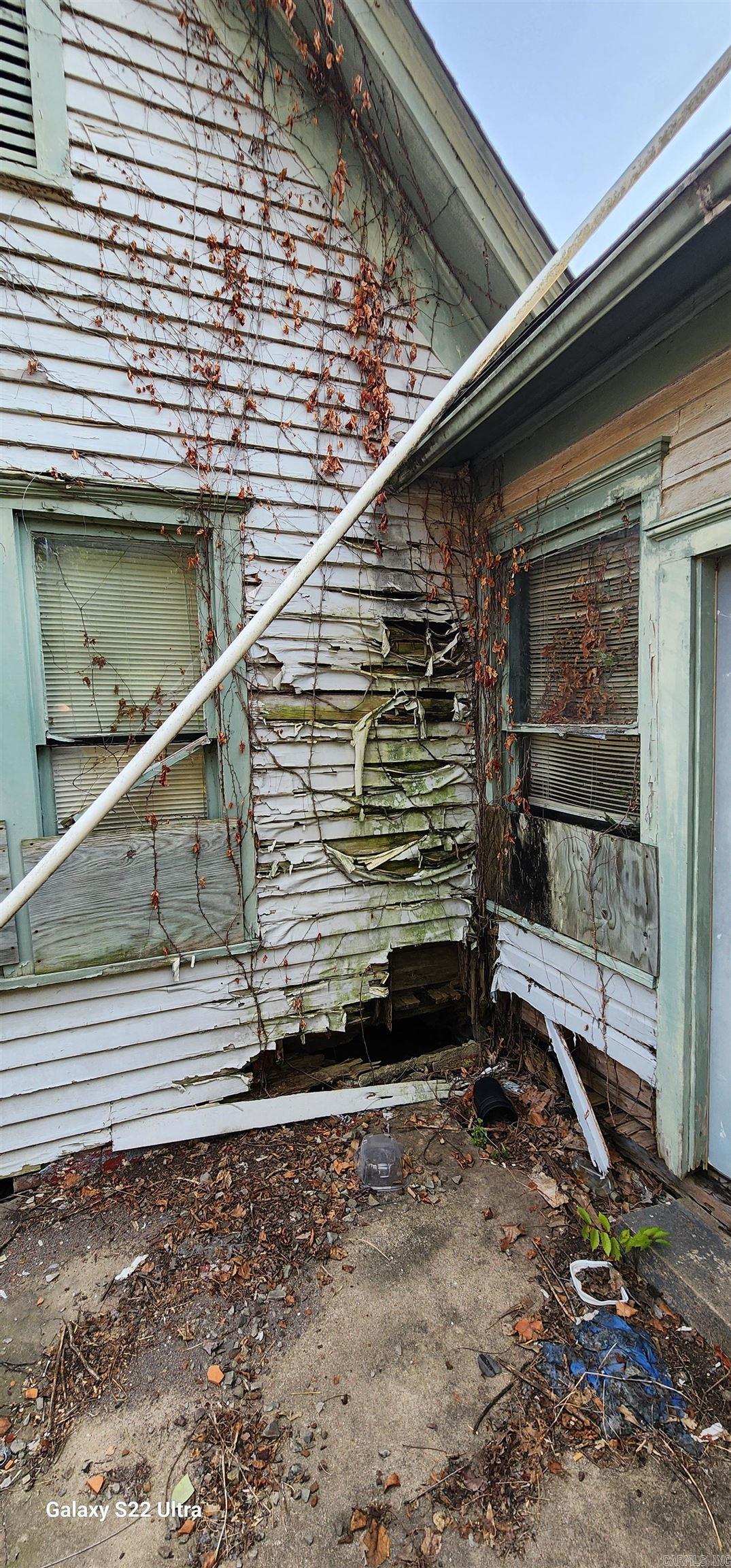 311 E Church Street Paris, AR 72855