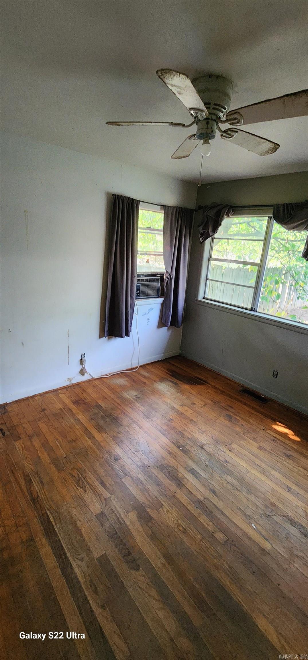 2710 E Walnut Street Paris, AR 72855